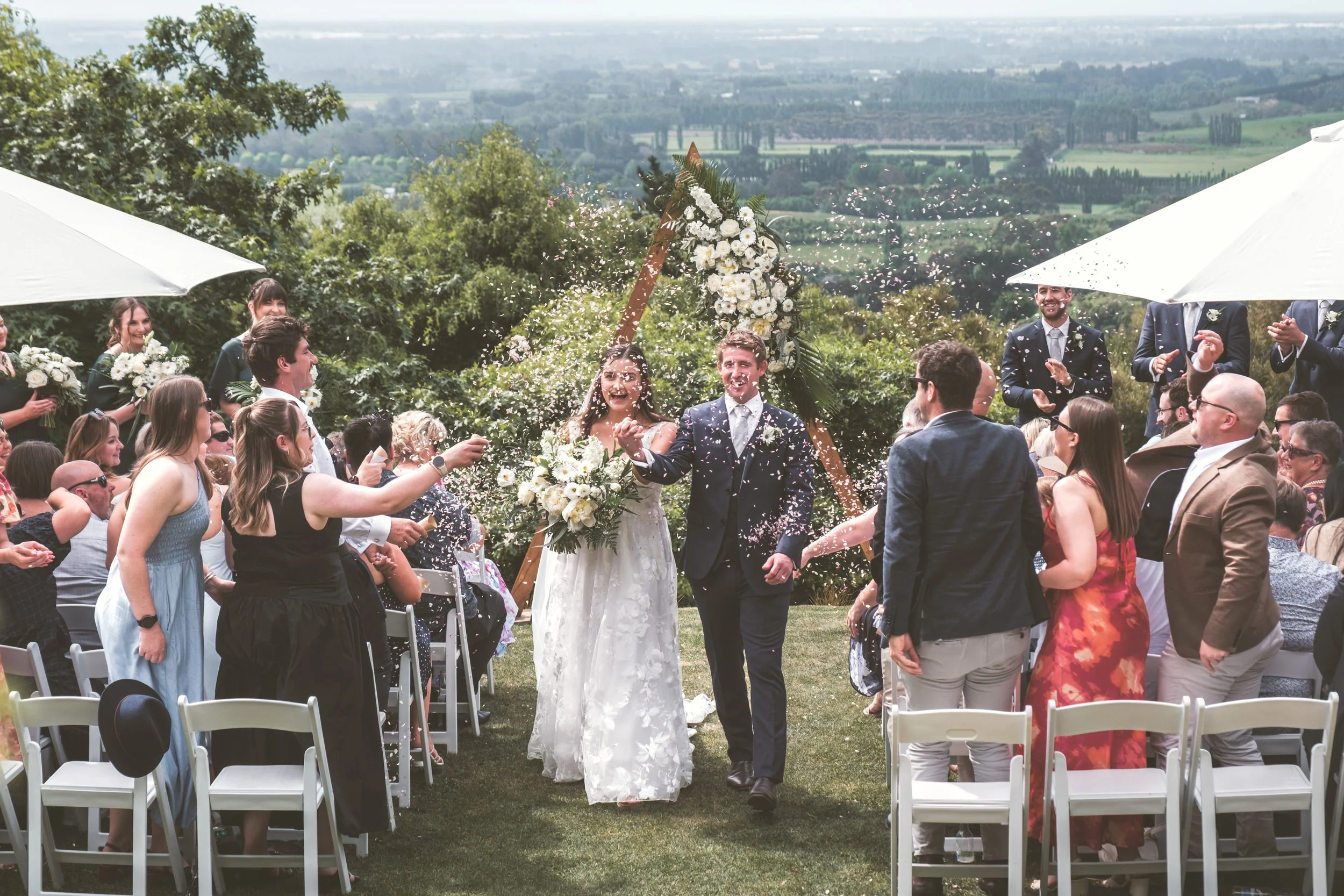 Slideshow // Kate + Ryan's Christchurch Wedding at Waipuna Estate.