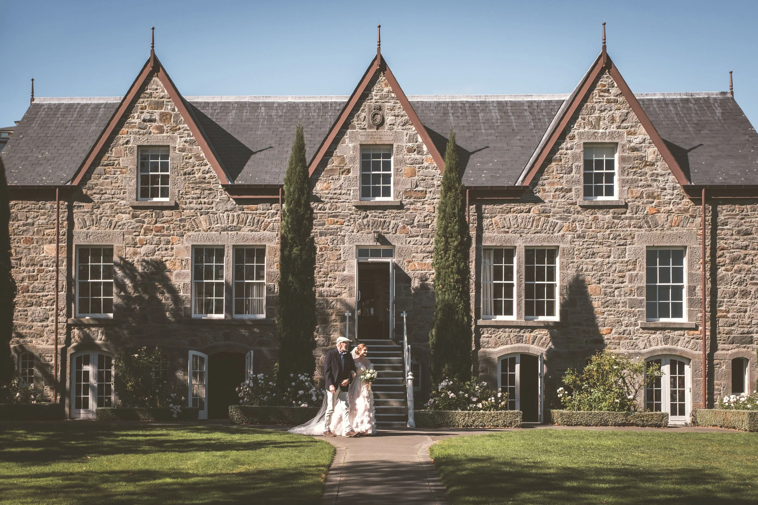 Slideshow // Caitlin + Matt's Christchurch Wedding at the Old Stone House.