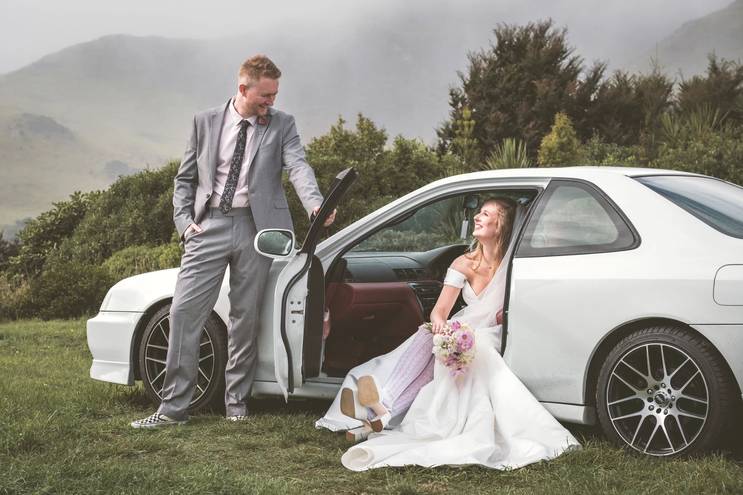 Slideshow // Grace + Lachie's Akaroa Wedding at Mt Vernon Lodge.