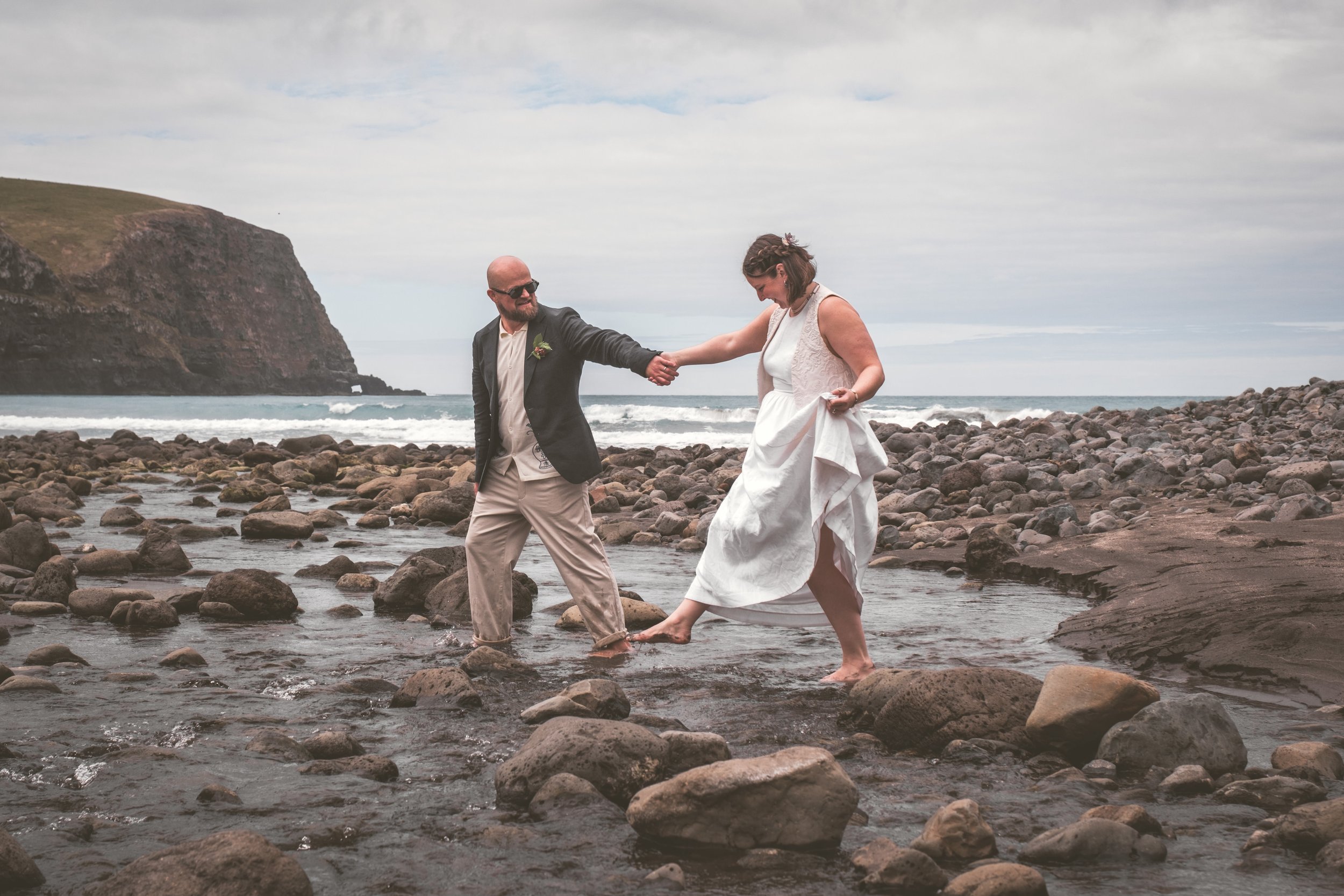 Slideshow // Pip + Olly's New Zealand Beach Wedding at Hickory Bay.