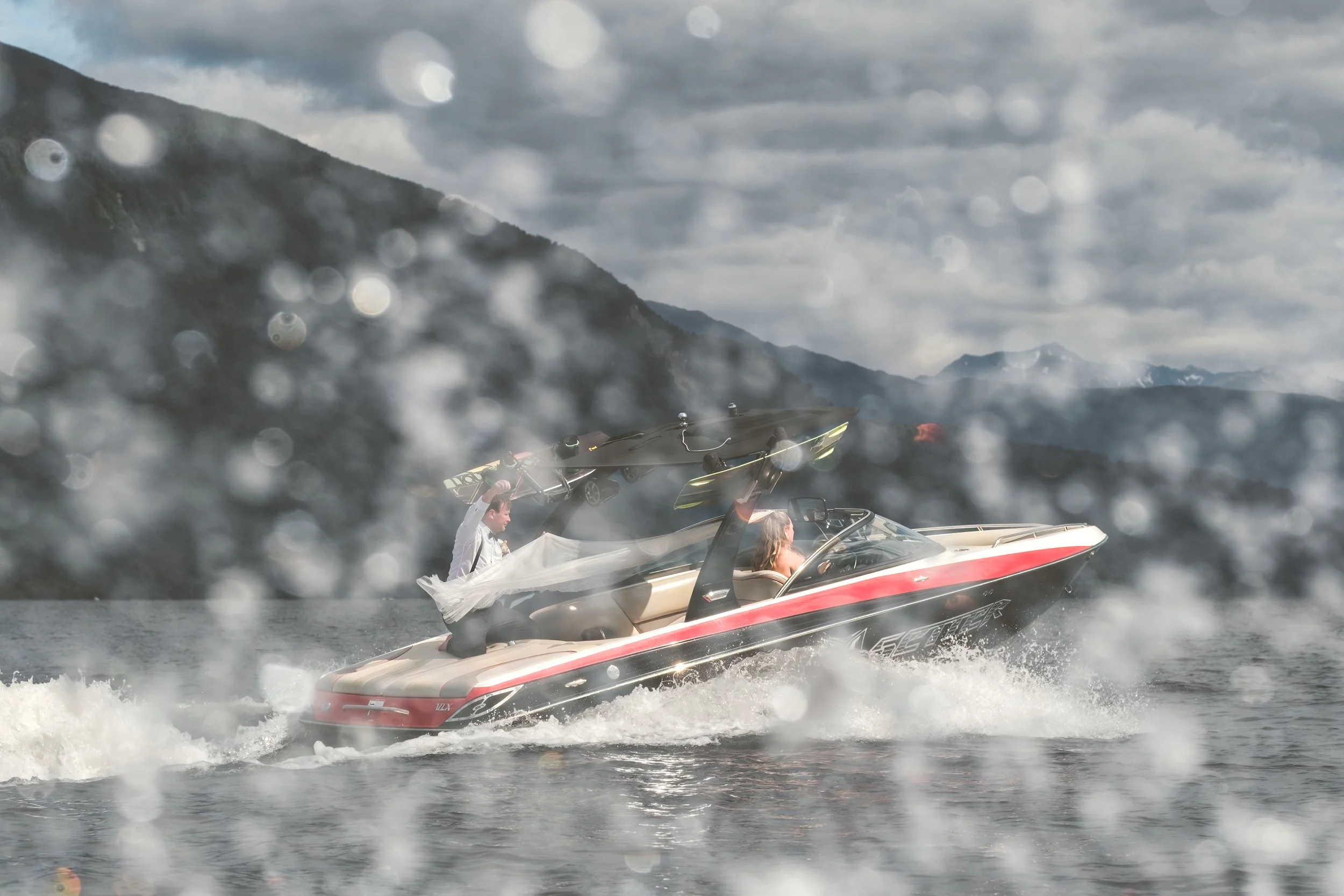 Slideshow // Shannon + Michael's New Years Eve West Coast Wedding in Moana.