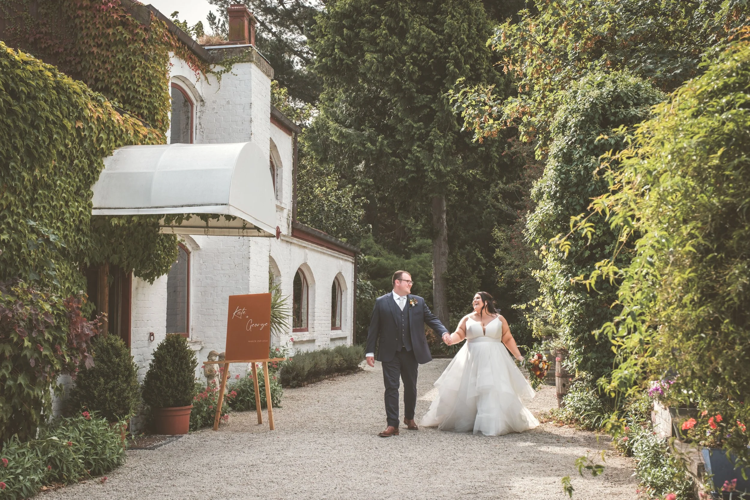 Slideshow // Kate + George's Christchurch Wedding at Trent's Vineyard.