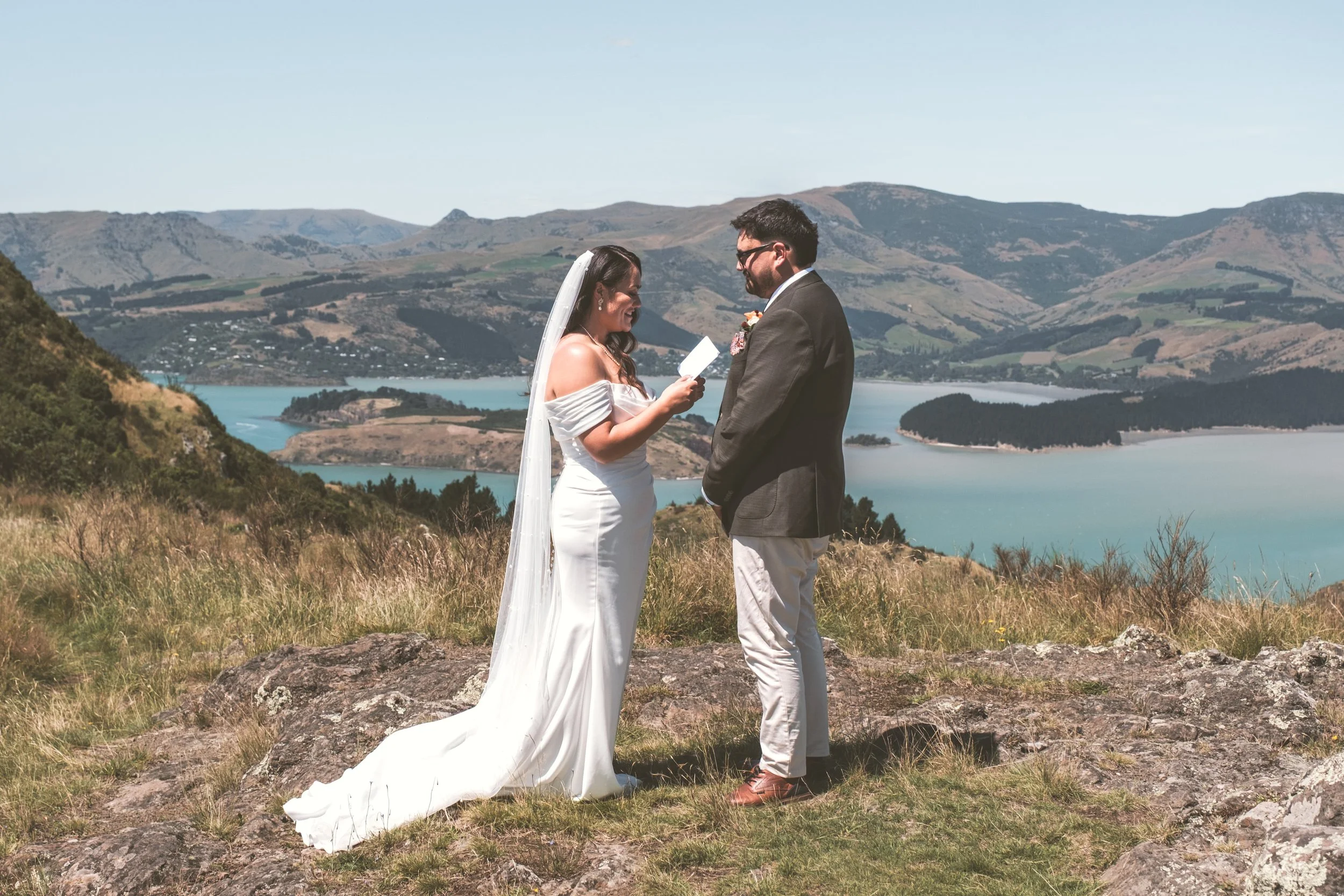 Slideshow // Pania + Michael's Christchurch Wedding at Cossars Wineshed