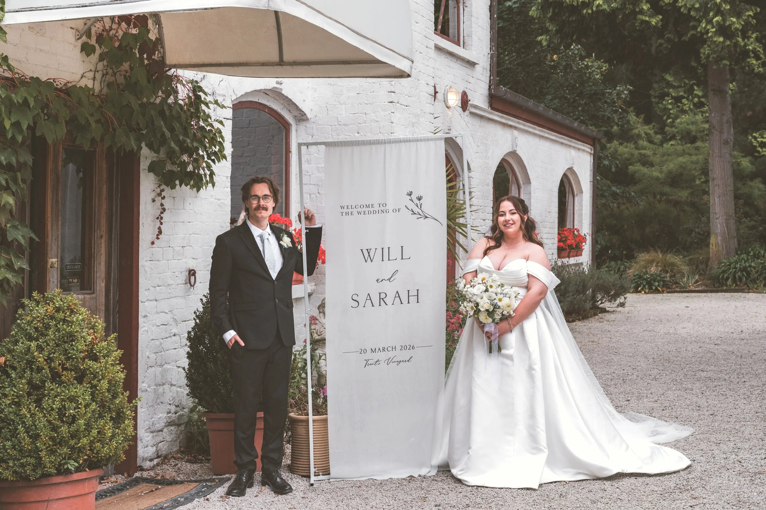 Slideshow // Sarah + Will's Christchurch Wedding at Trents Vineyard