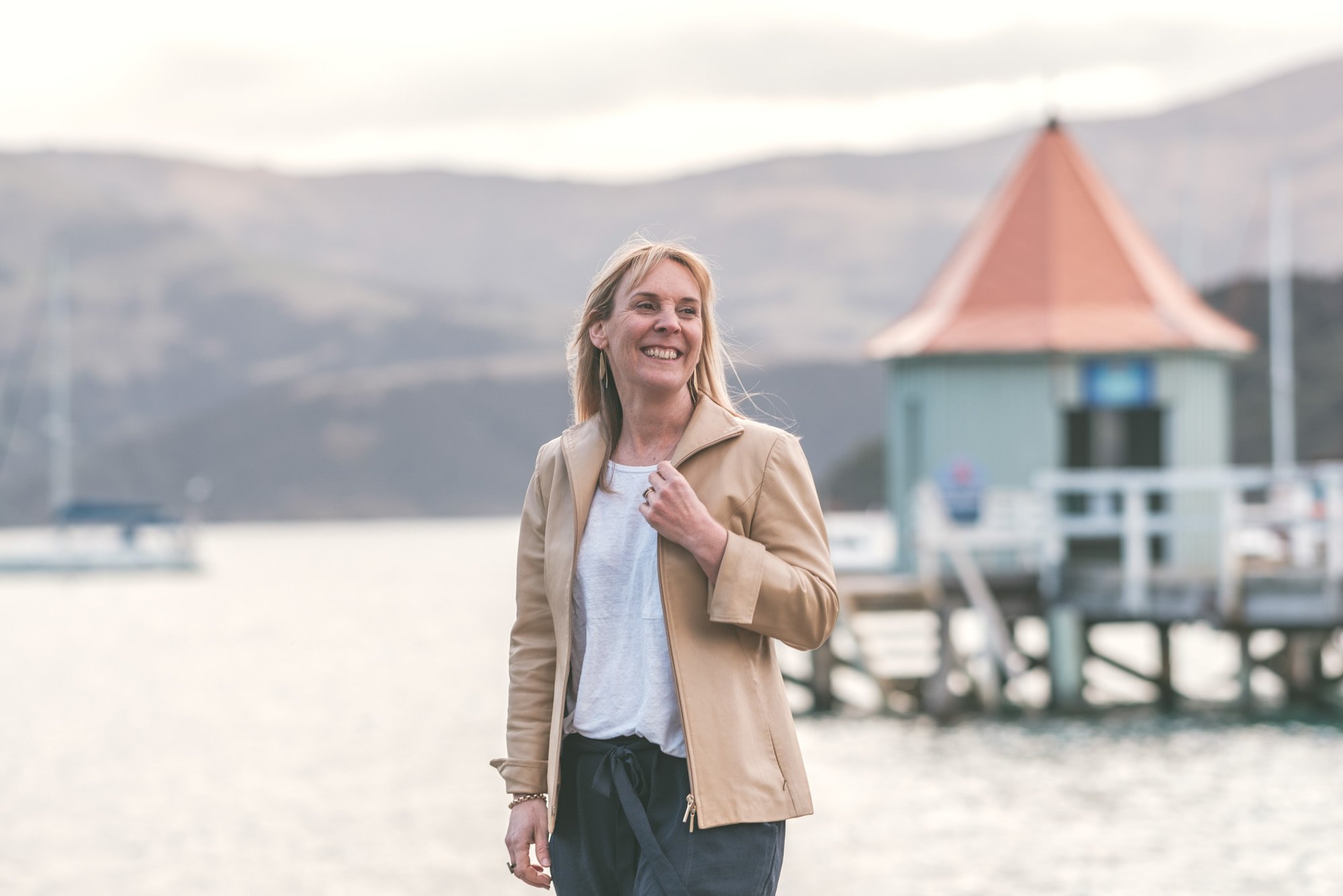 PORTRAITS: professional headshots and team photos with personality