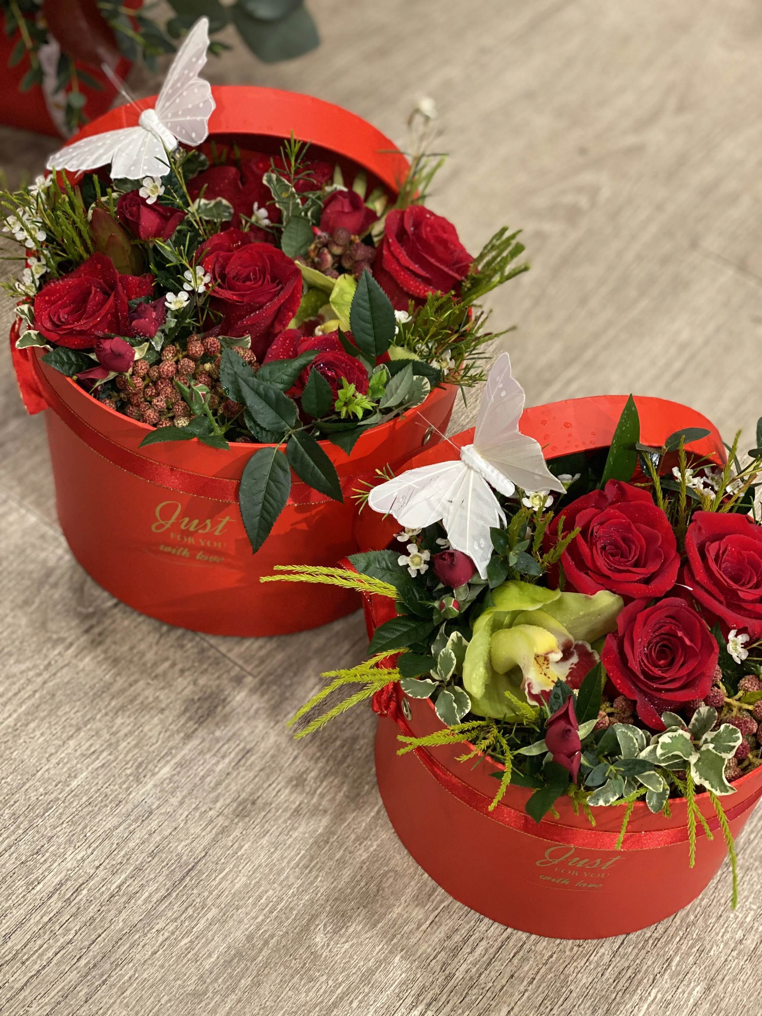 6AEB0D44-C883-4C5D-A522-639BC66B70D1