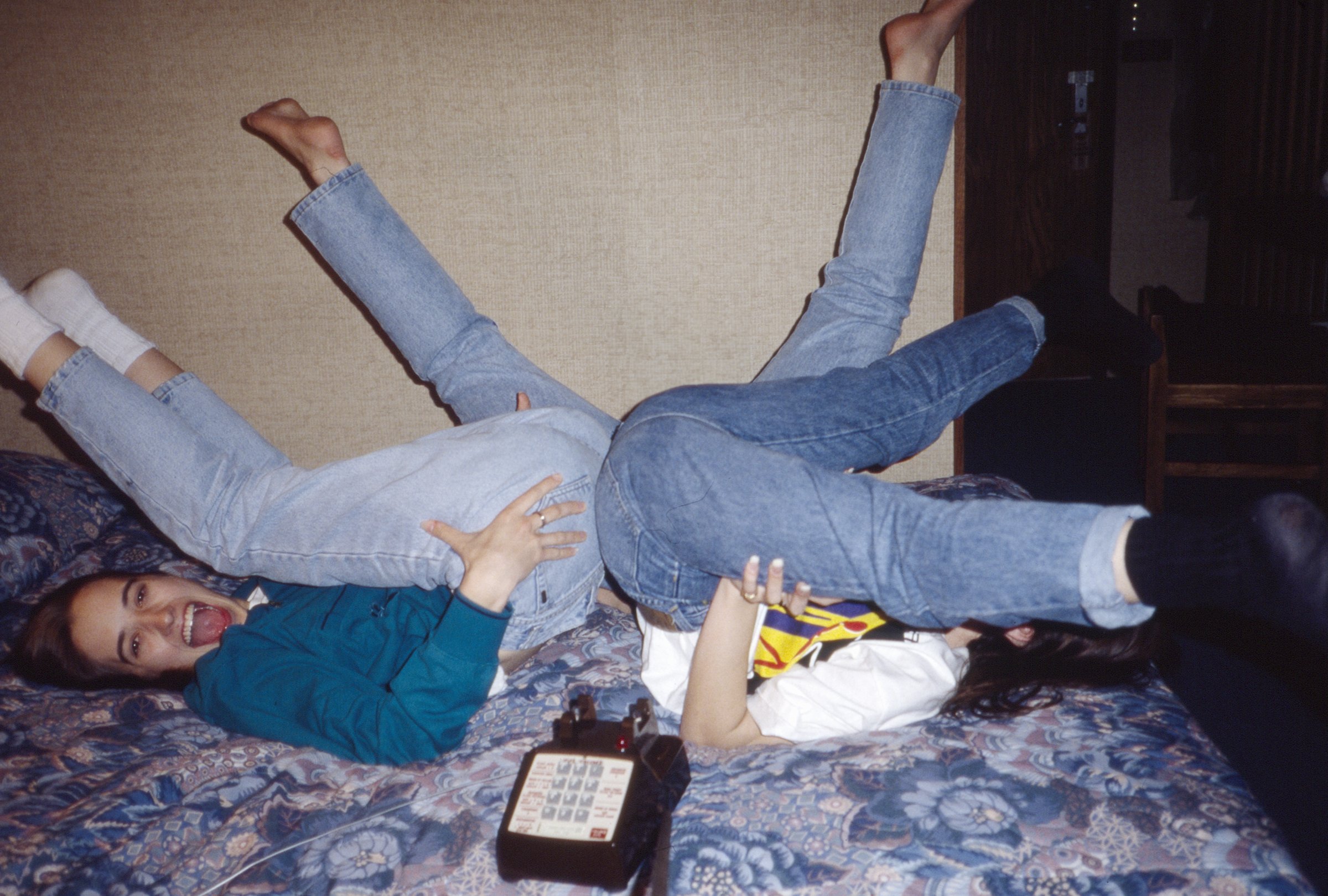 3GirlsonABed.jpg