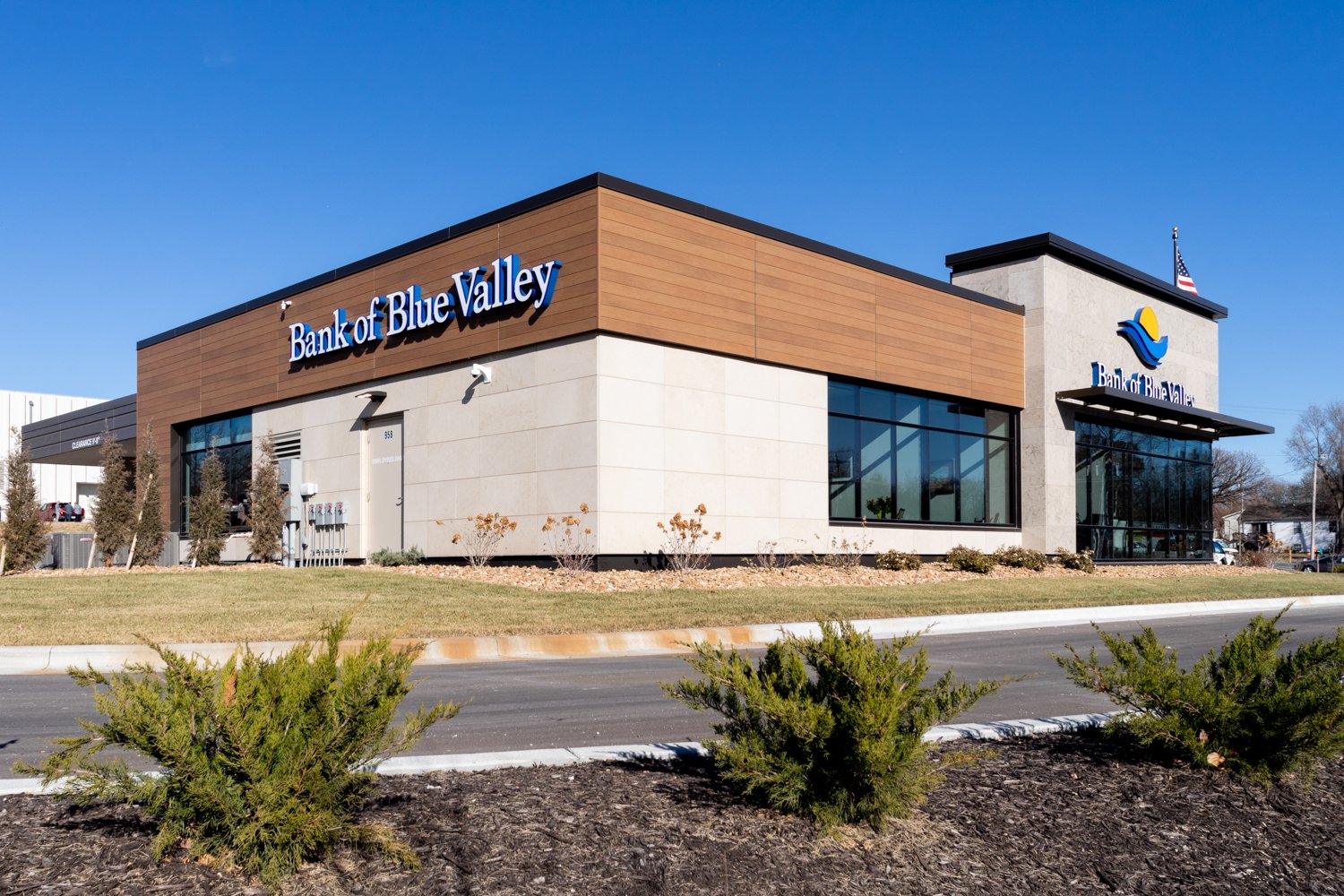 Bank_of_Blue_Valley_0022.jpg