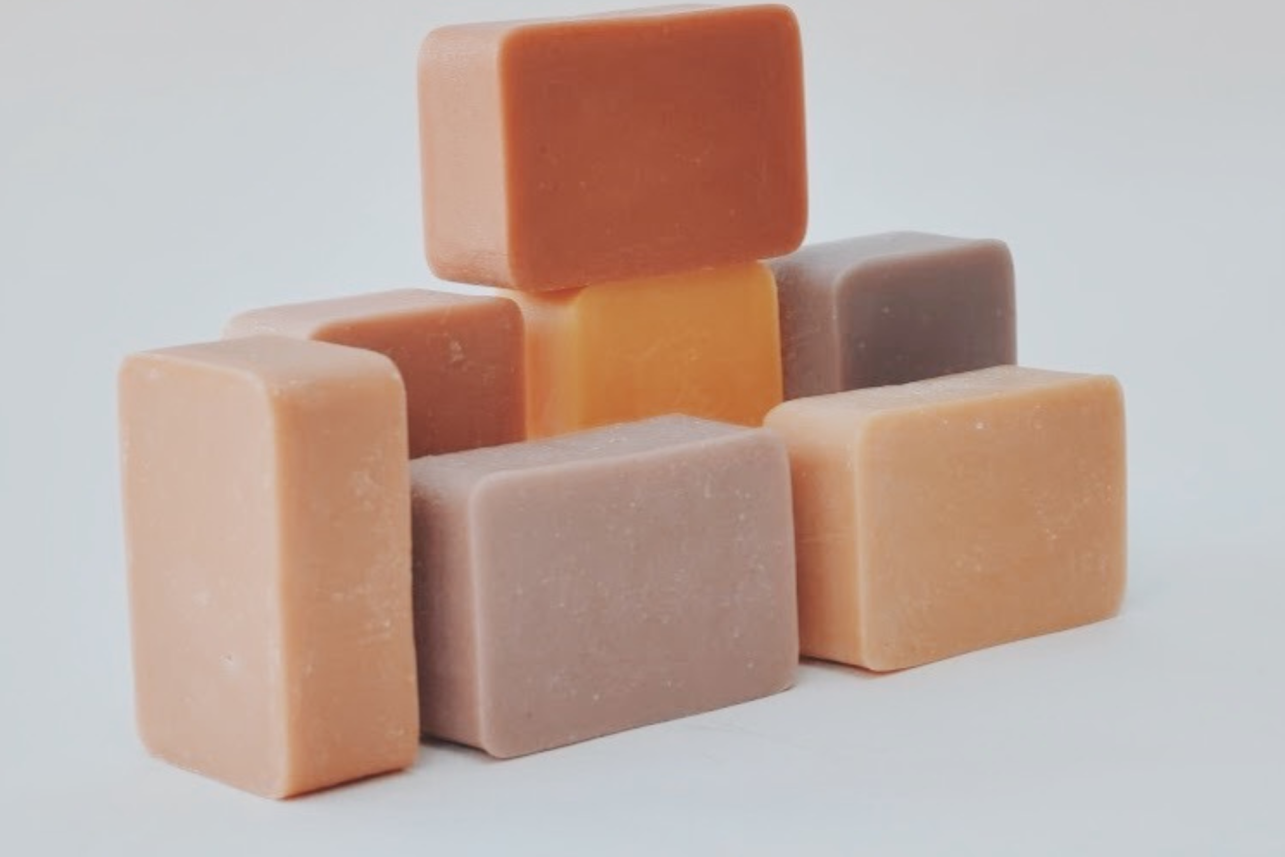 Natural Soap for Sensitive Skin: How to Choose a Gentle Bar