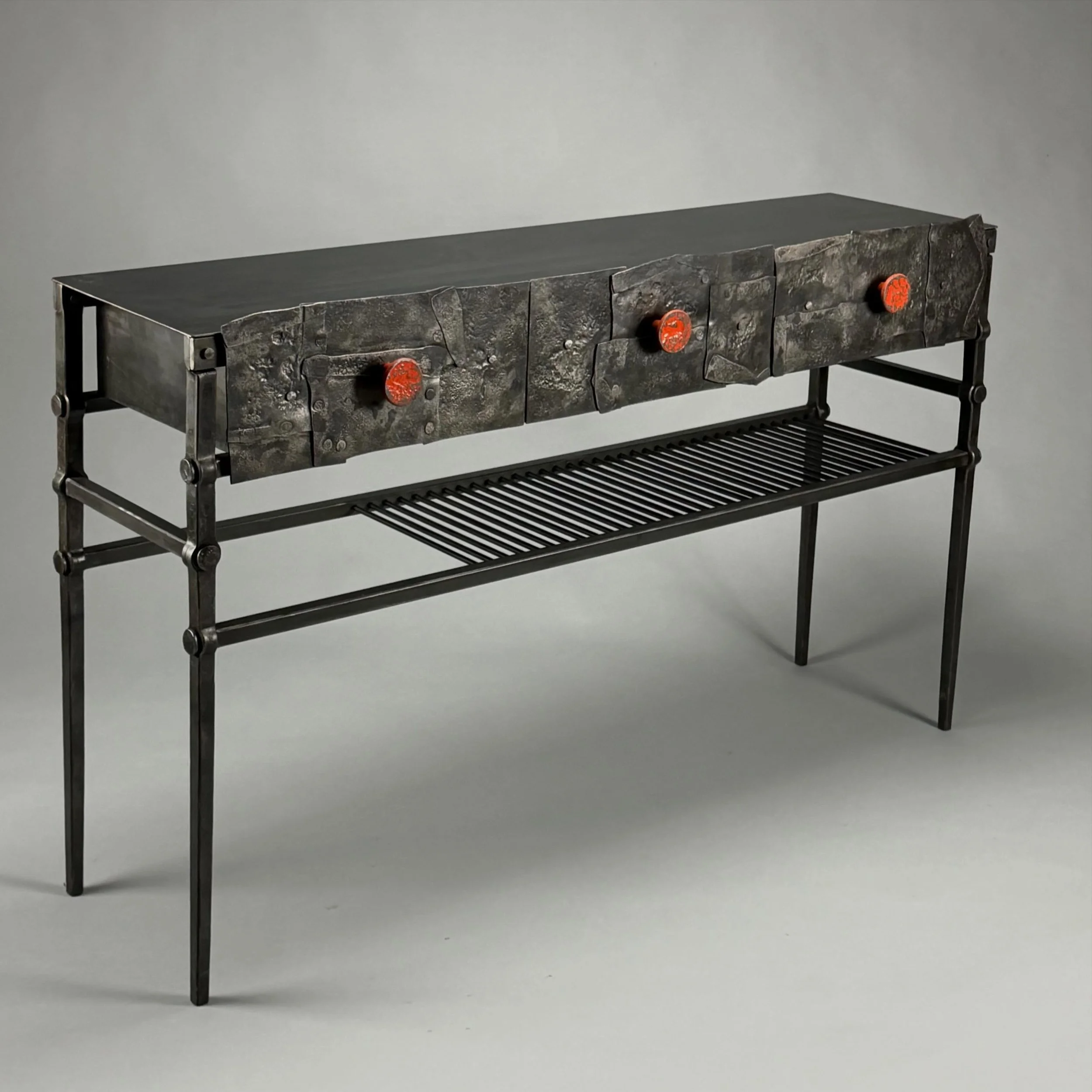 I am heading out tomorrow morning for the @kimballartcenter show in #parkcity Utah. I will have some new work with me. I&rsquo;ll be in booth 515 Friday night through Sunday.
This piece is 54&rdquo; long 32&rdquo; high and 14&rdquo; deep. It has thre