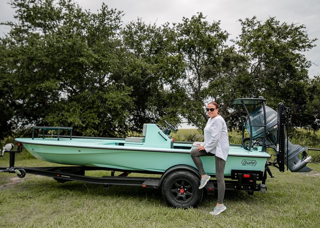 One hell of a first boat for Mrs. Donna🤘🏽Badass boats for rad people  #nomad #drakeskiffs #comingtoaflatnearyou #neversettle