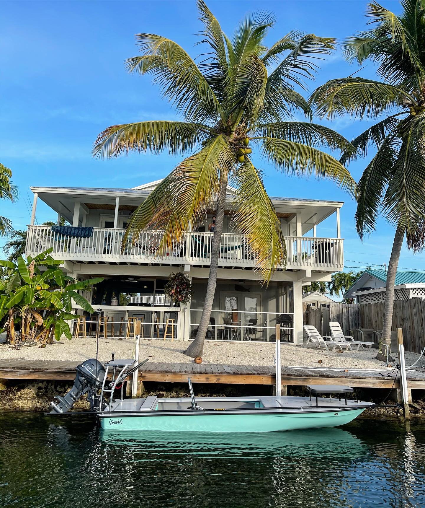 Winter escape in the Keys with @brianvaughn and his Outlaw 🤘🏽#drakeskiffs #outlaw #comingtoaflatnearyou #neversettle