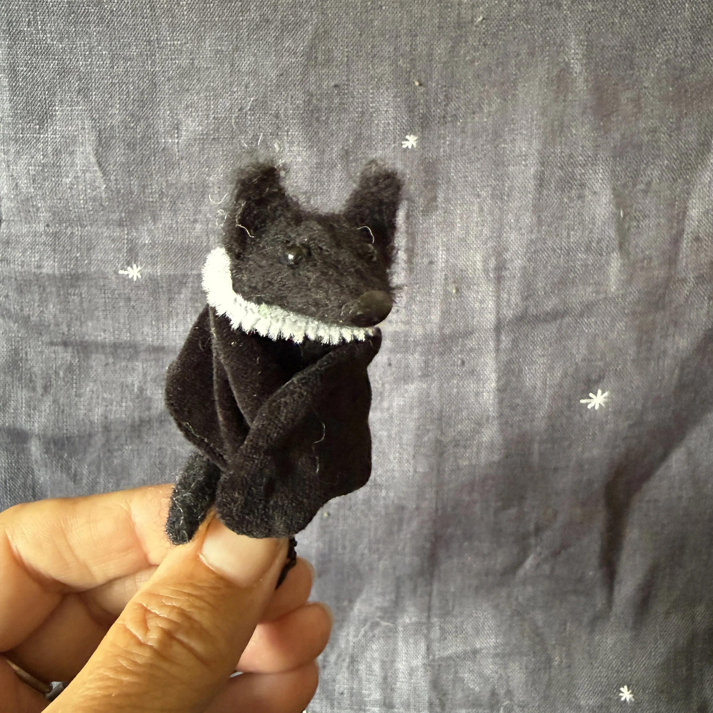 needlfelted-animal-bat celestine and the hare_6275.jpg