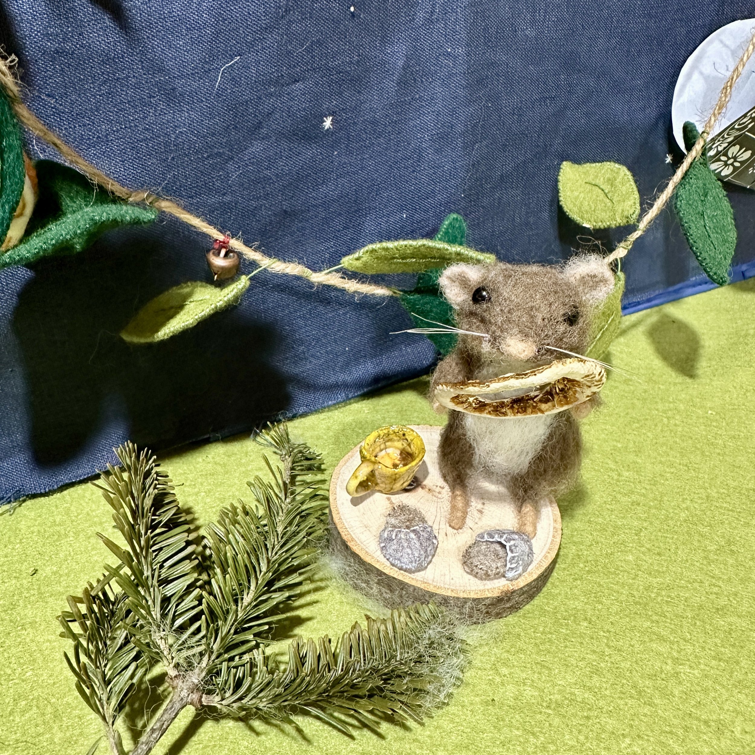 christmas mouse celestine and the hare6.jpg
