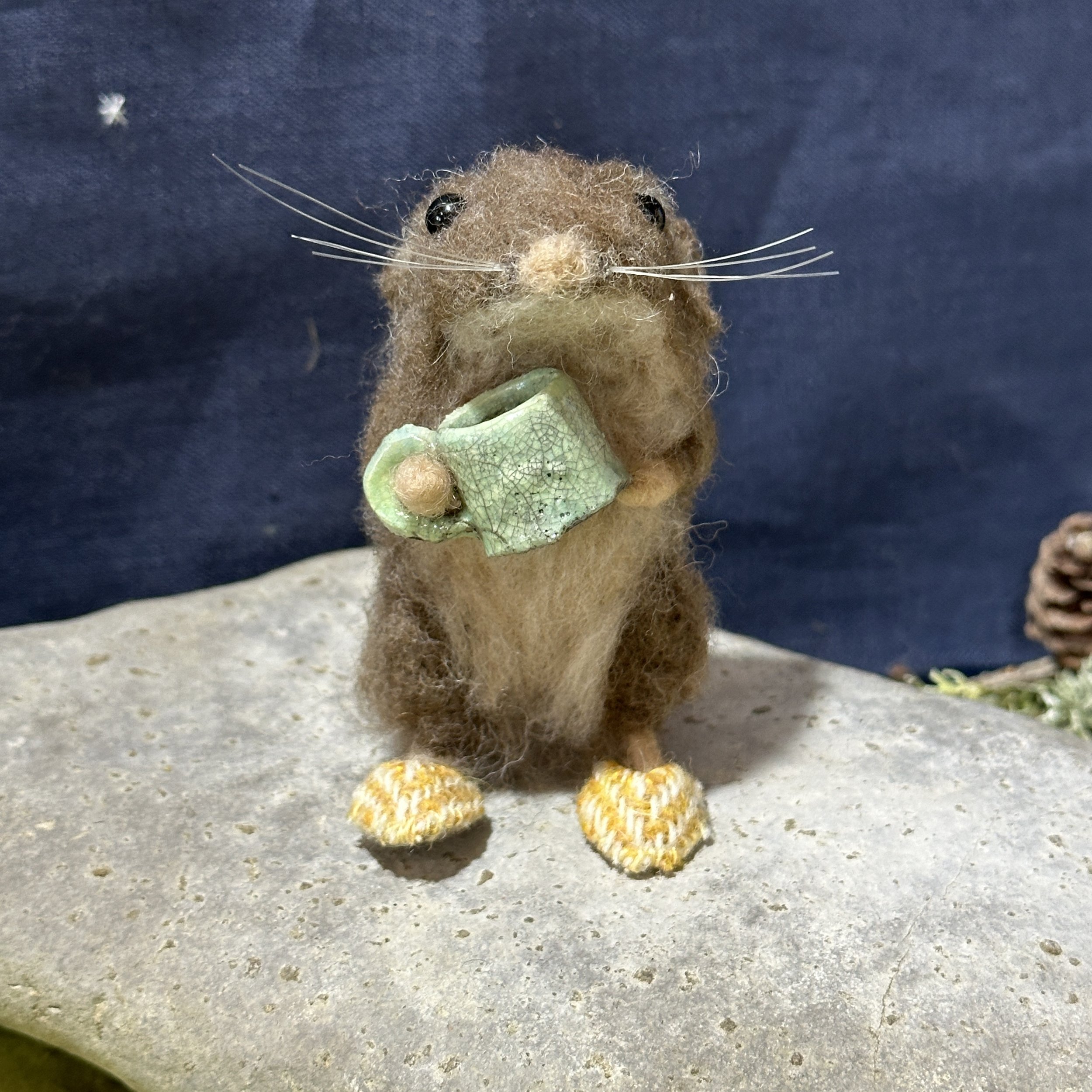 Mouse with slippers and mug