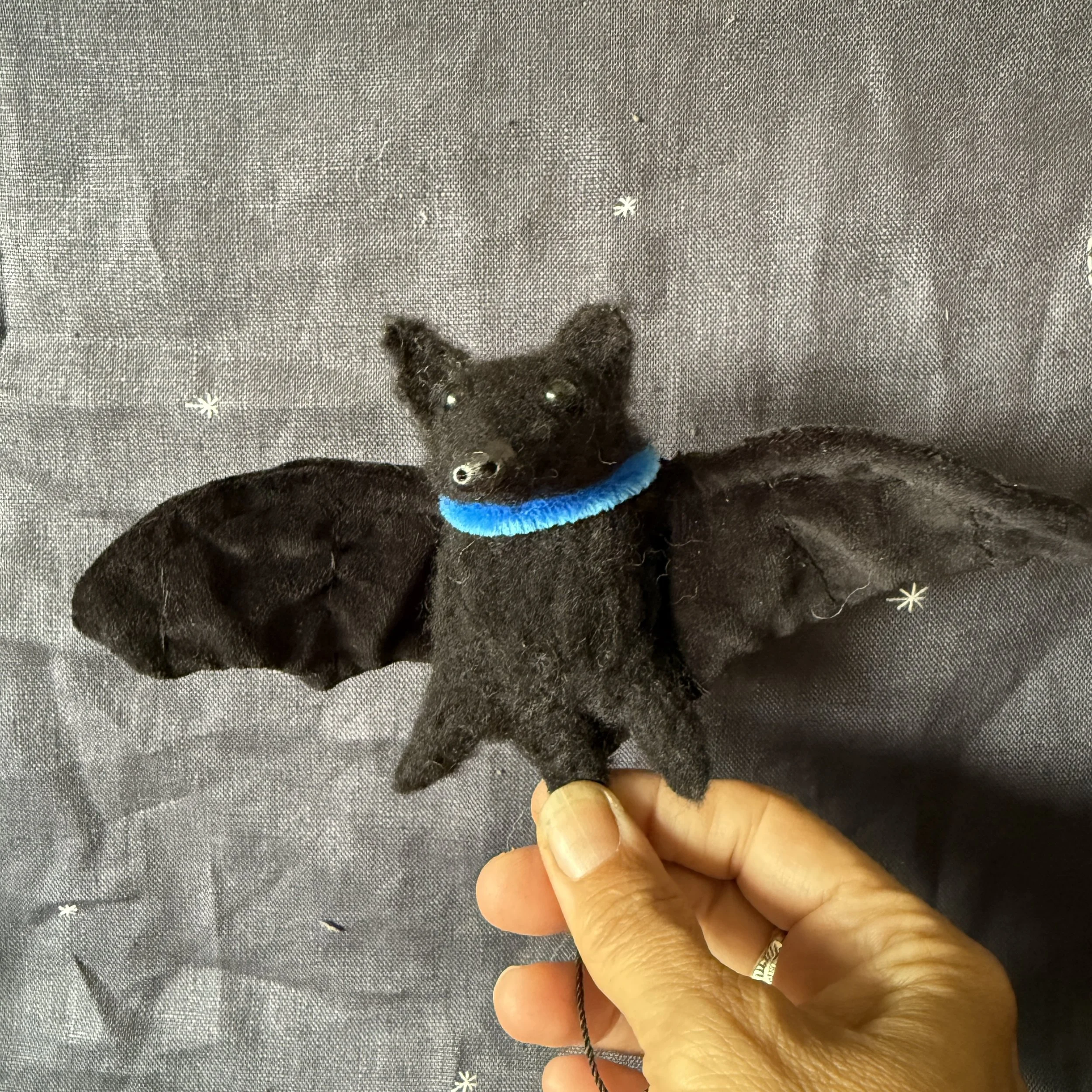 needlfelted-animal-bat celestine and the hare_6267.jpg