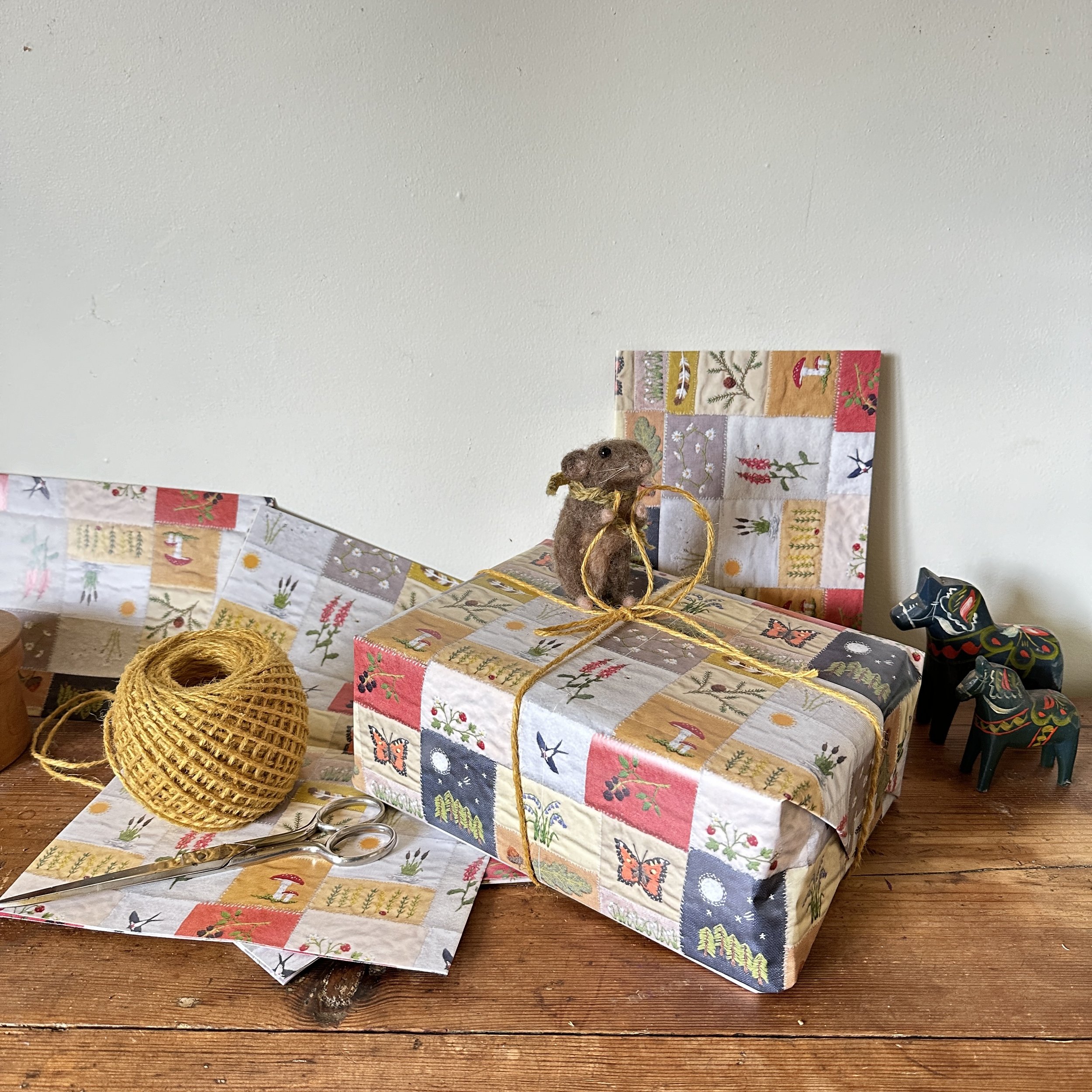 Wrapping Paper 2 sheets