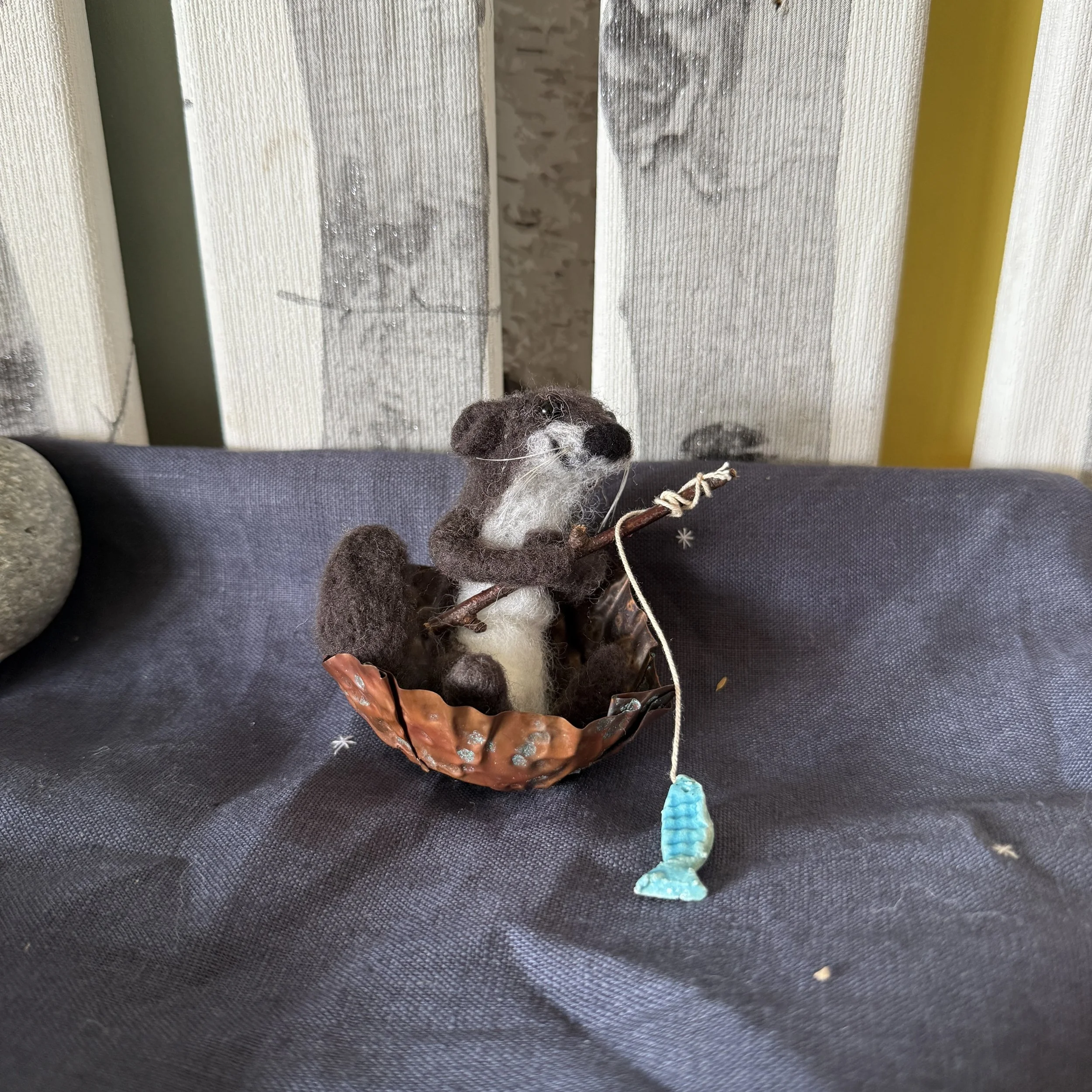 needle felted animals summer celestine and the hare l_4901.jpg
