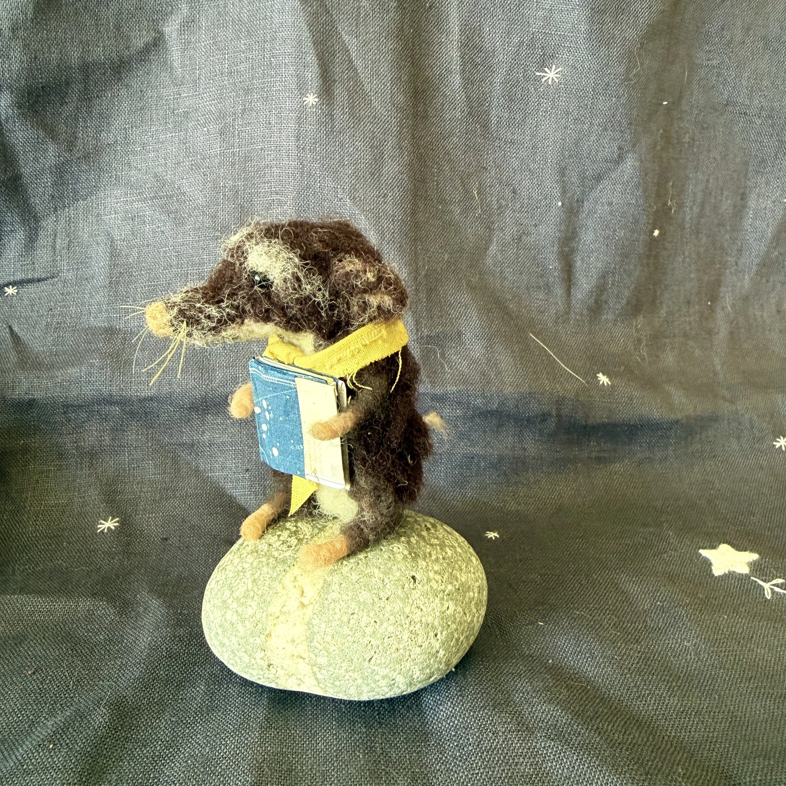 needle felted animals summer celestine and the hare l_5075.jpg