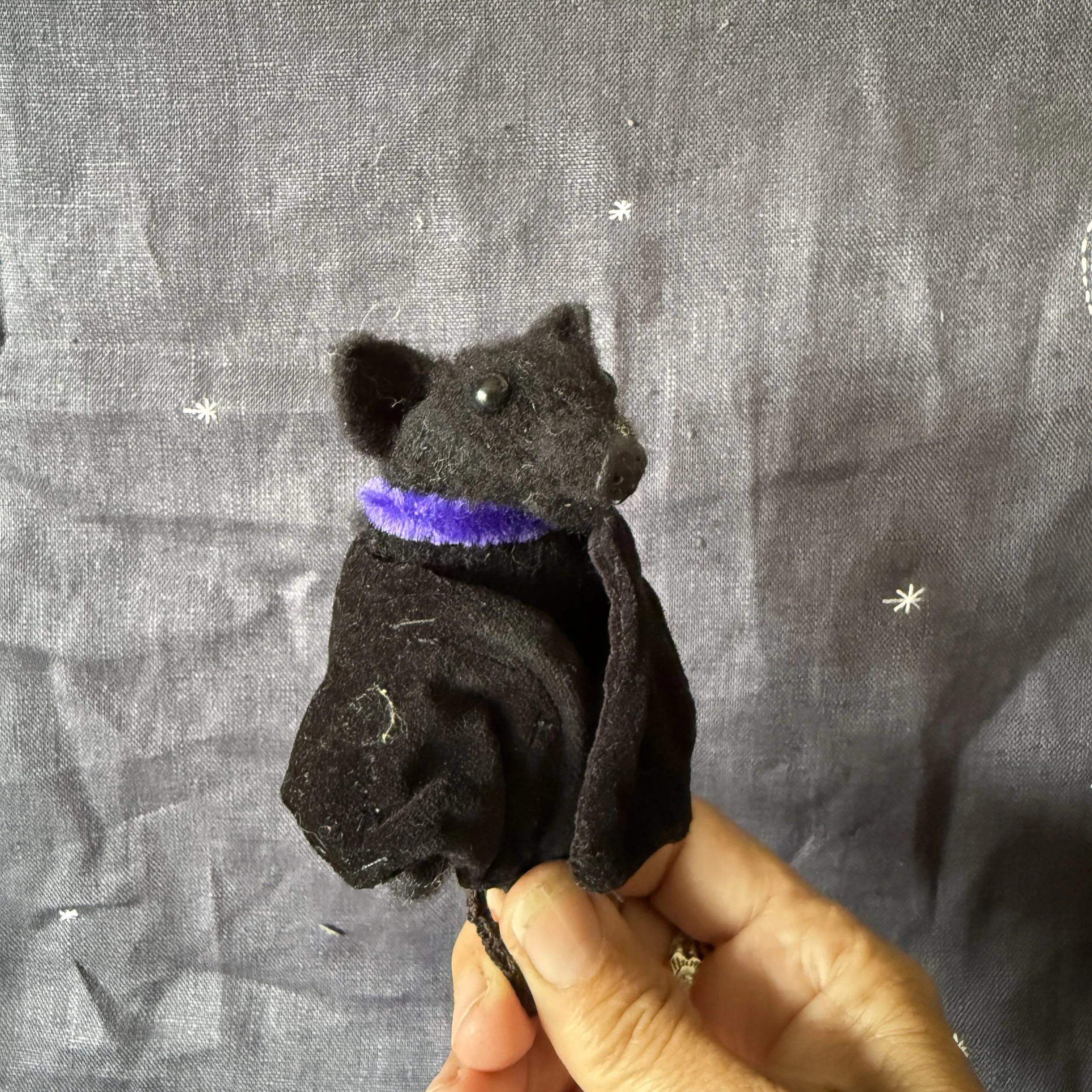 needlfelted-animal-bat celestine and the hare_6266.jpg