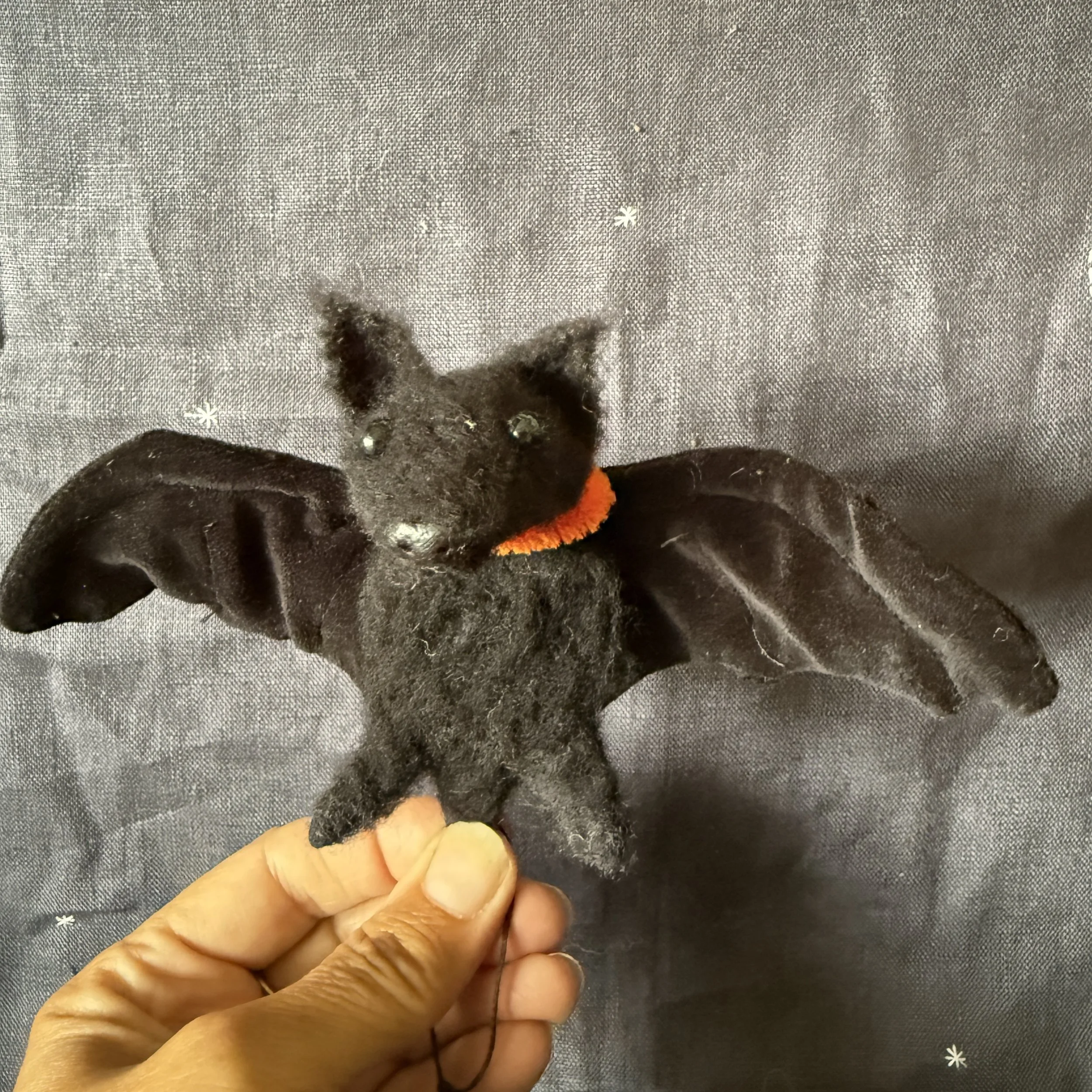 needlfelted-animal-bat celestine and the hare_6269.jpg