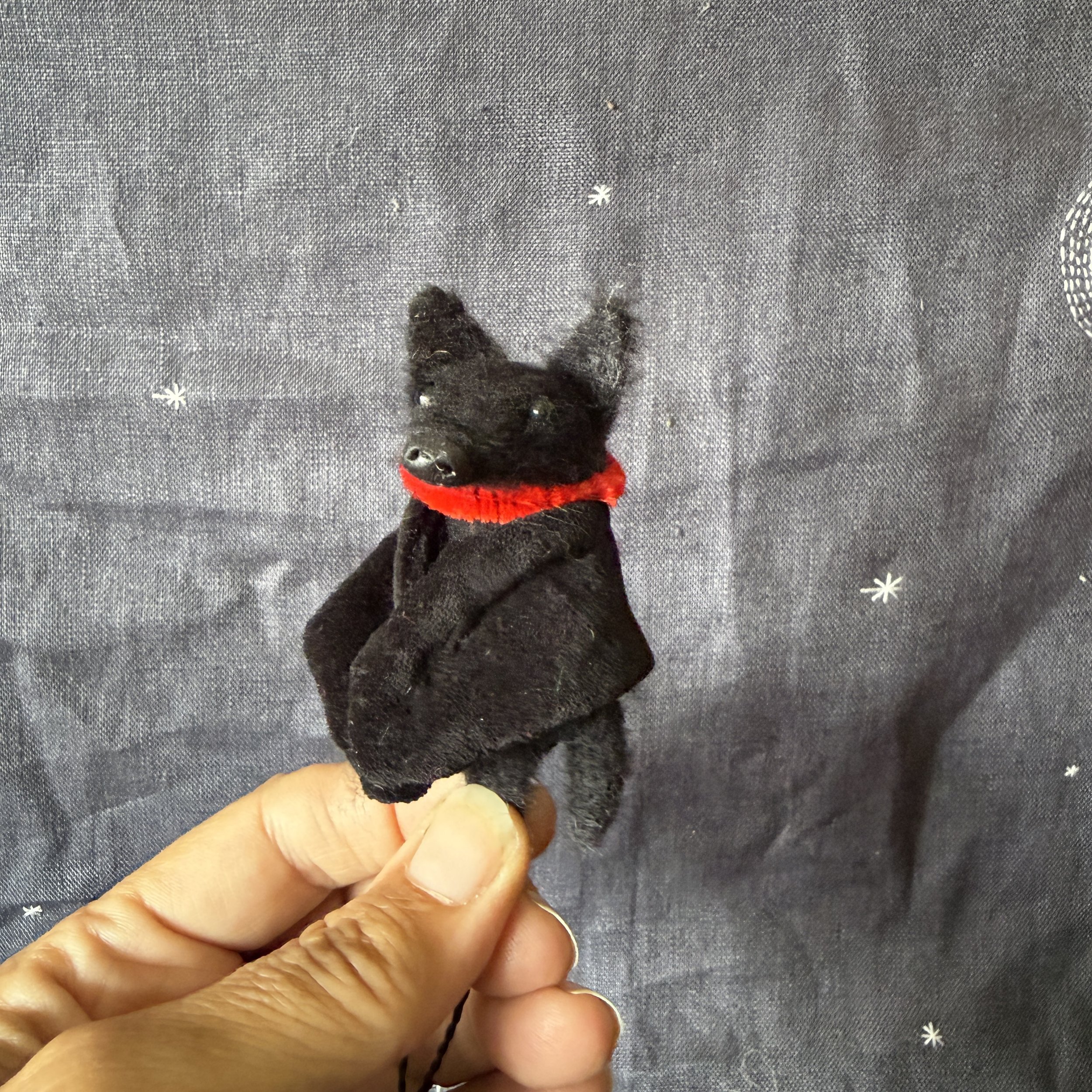 needlfelted-animal-bat celestine and the hare_6262.jpg
