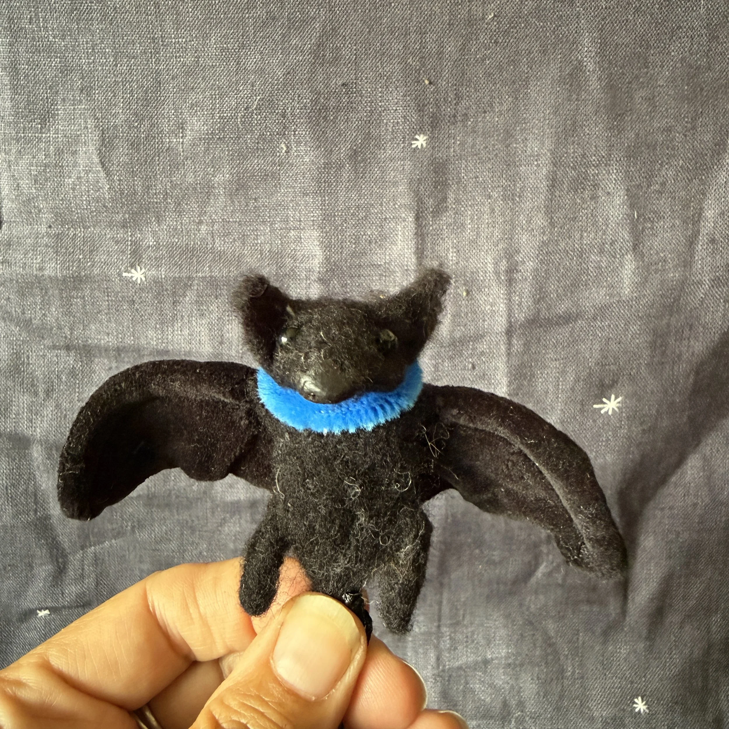 needlfelted-animal-bat celestine and the hare_6280.jpg