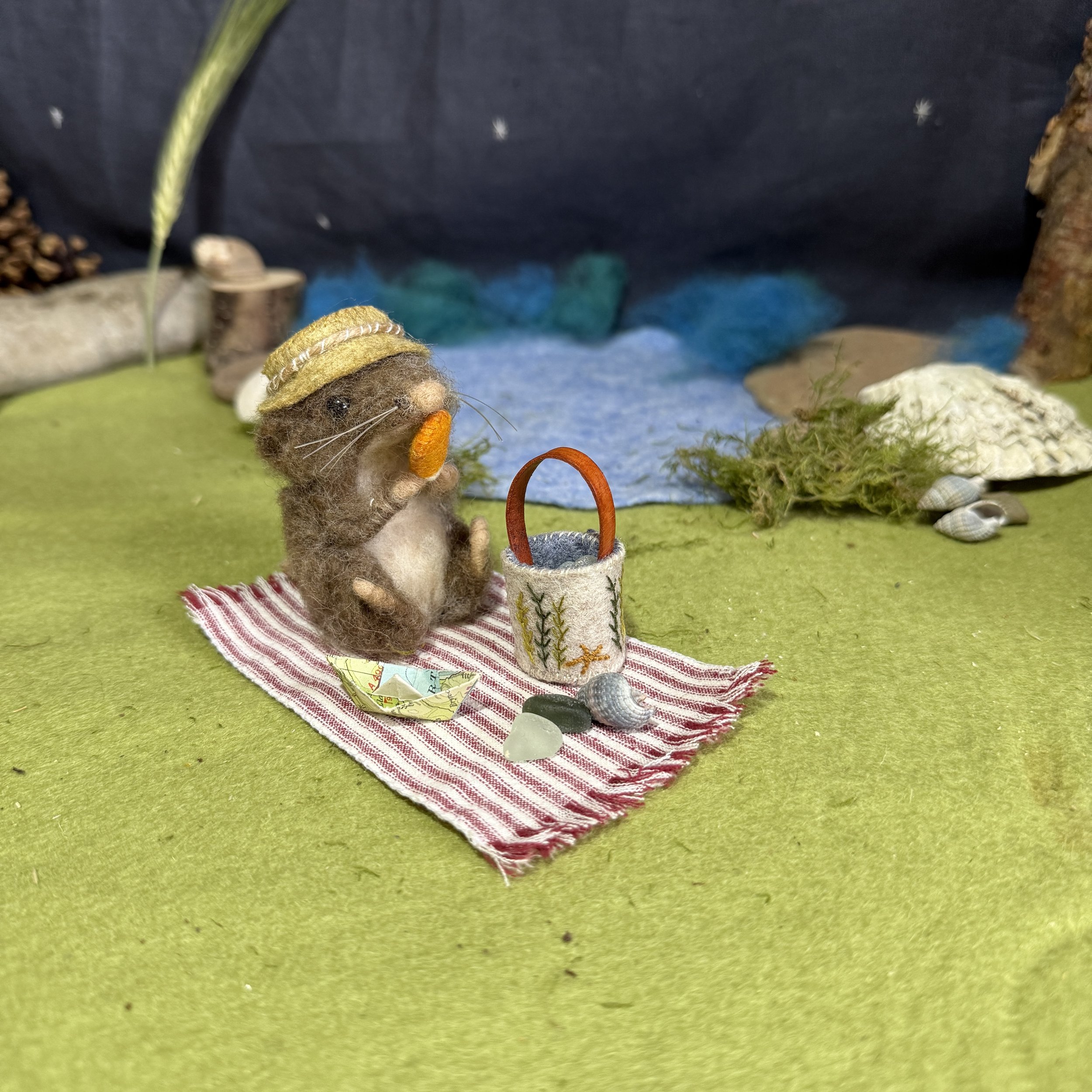 needle felted animal summer celestine and the hare summer_6104.jpg