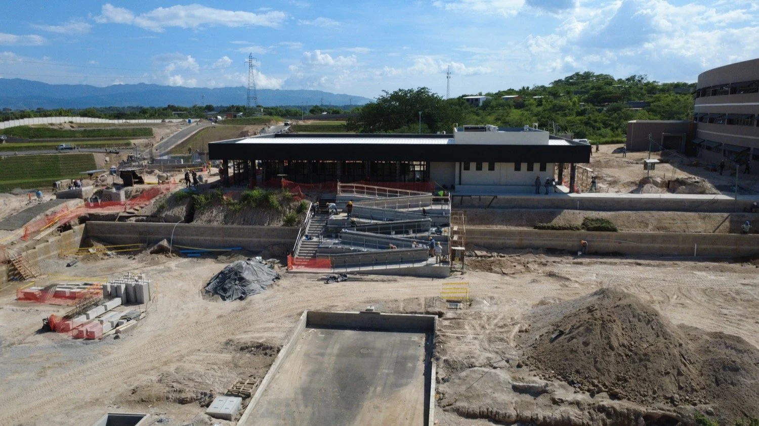instituto-retos-fundacion-touno-steiner-avances-de-construccion-agosto-2026-concorda-constructora-arquitectos-el-salvador-24.JPG