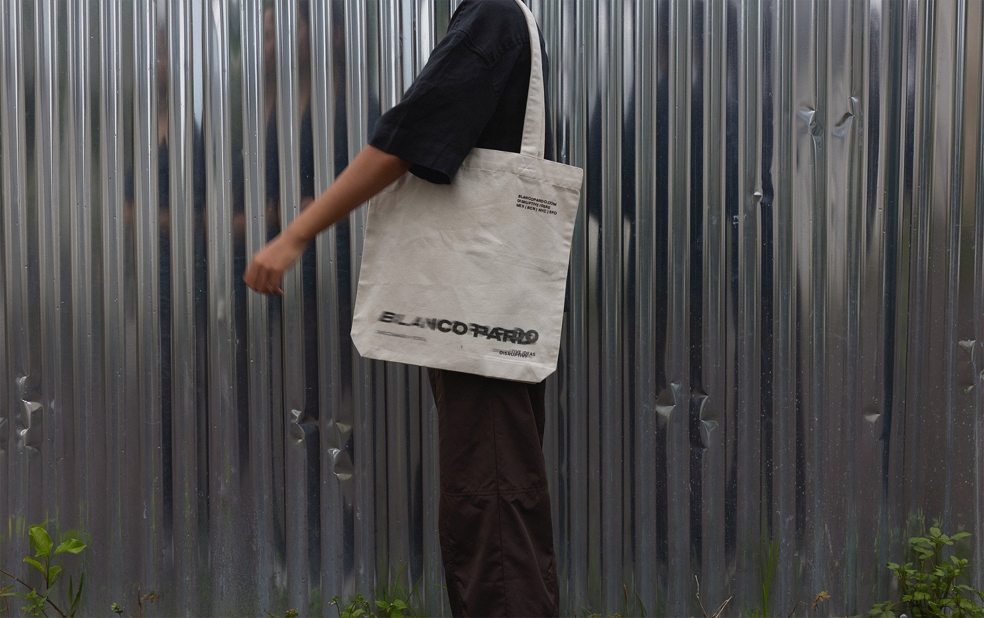 TOTE-BAG-06.jpg