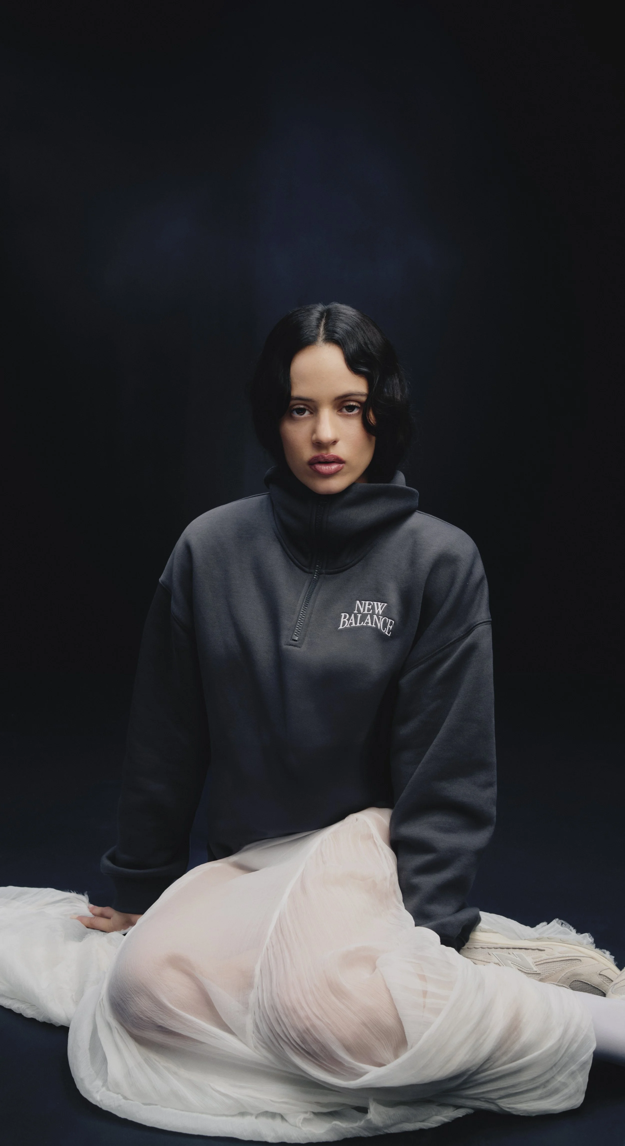 Rosalía protagoniza la campaña de New Balance para el último modelo de la 204L