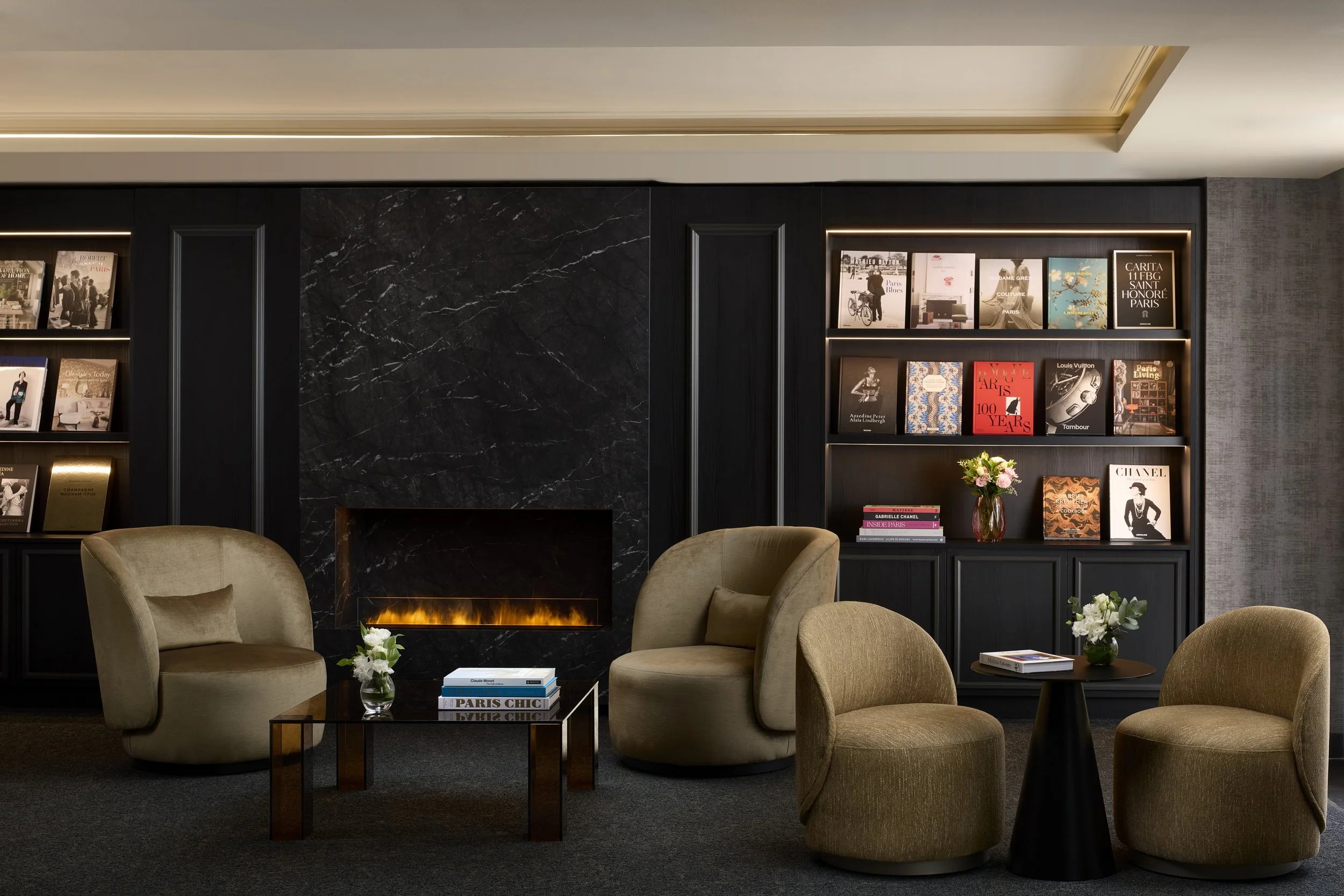 NH_Collection_Champs_Elysees_Lobby_And_Reception_Sofas_Library.jpg