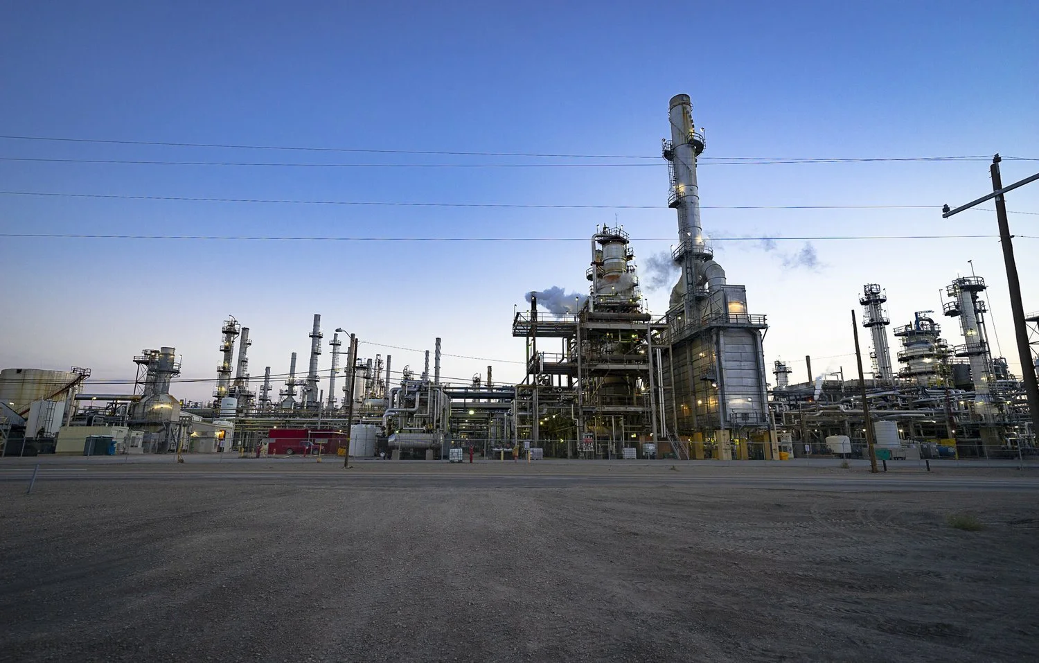 15-refinery-bw-1-original.jpg