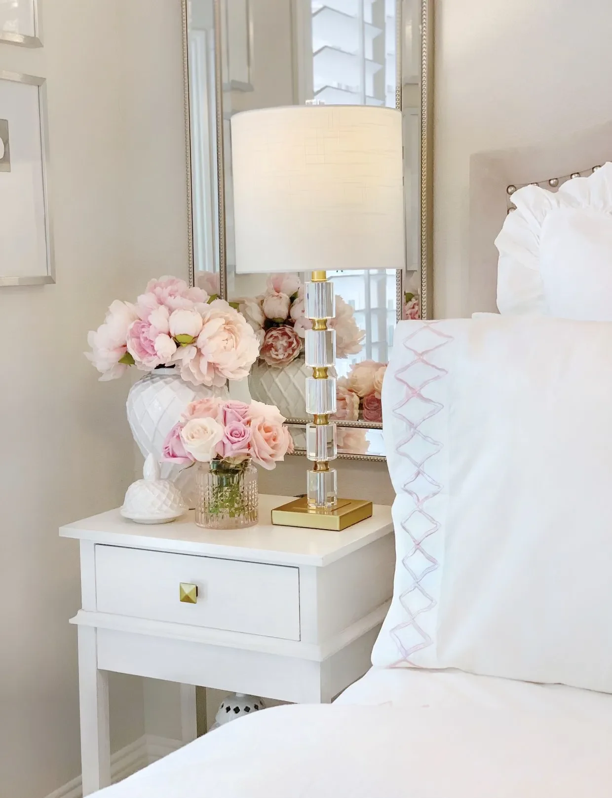Bedside-table-fresh-flowers.webp