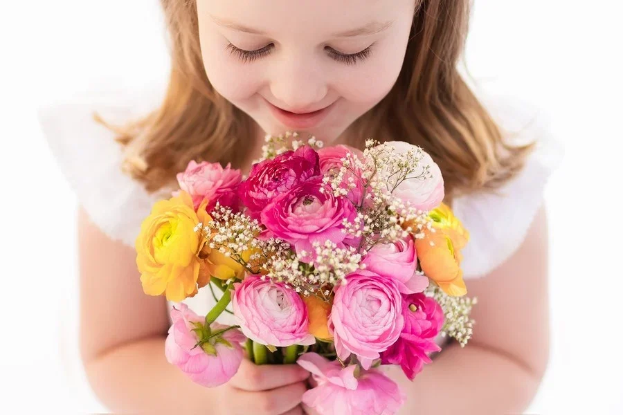 birthday_flowers_by_euro_flowers_e4d3cd88-9957-41bd-8f0d-874c39ce003e.jpg.webp