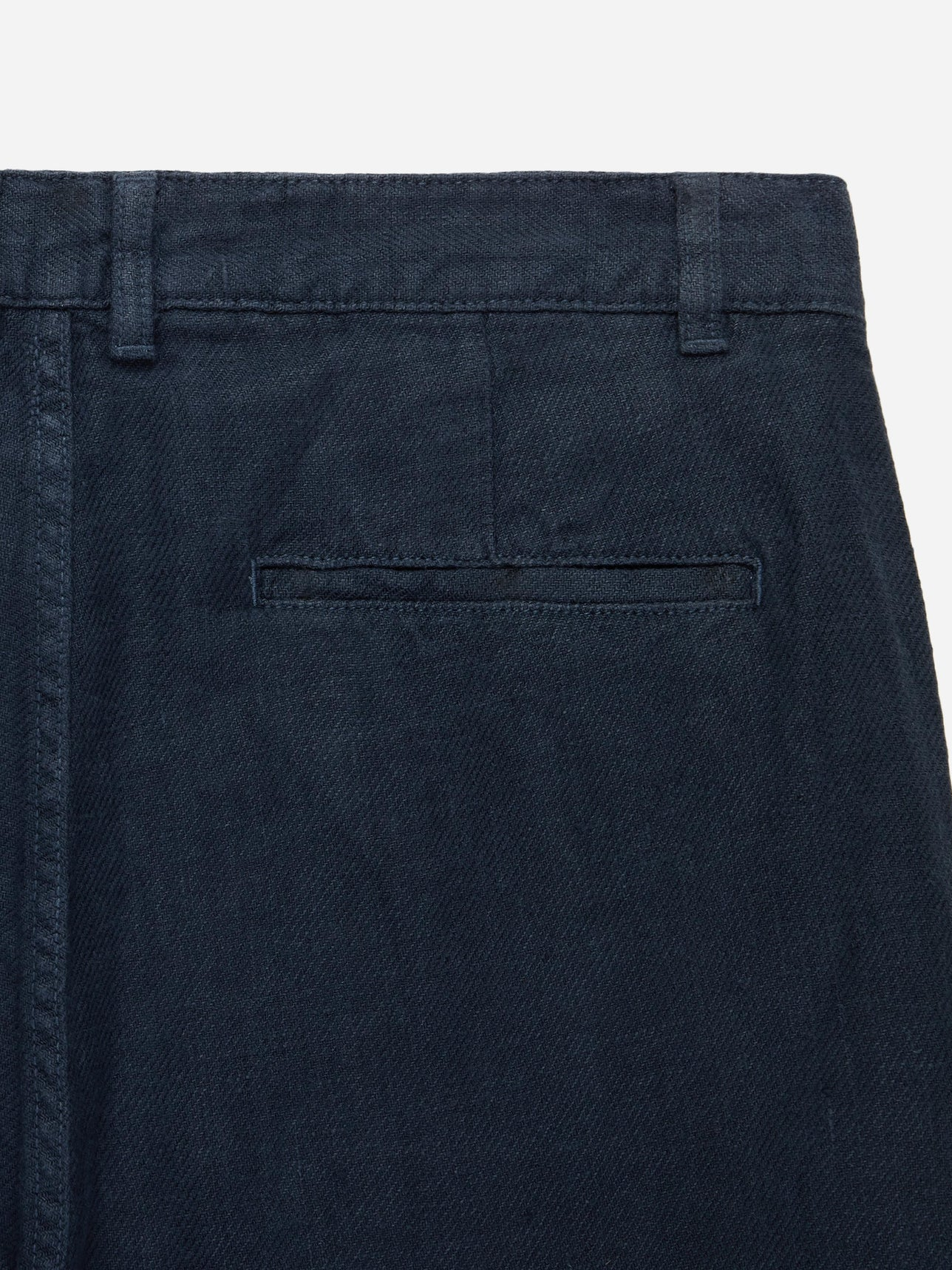 3S_SS26_WORK_PANTS_NAVY_LINEN_D2_clipped_rev_1.png