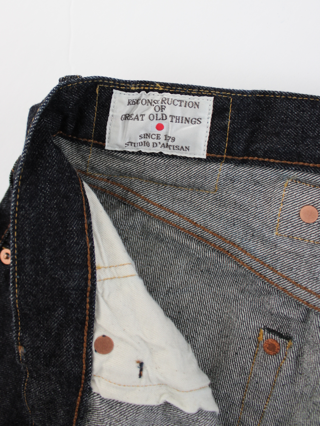 IMG_2009 2_clipped_rev_1.png