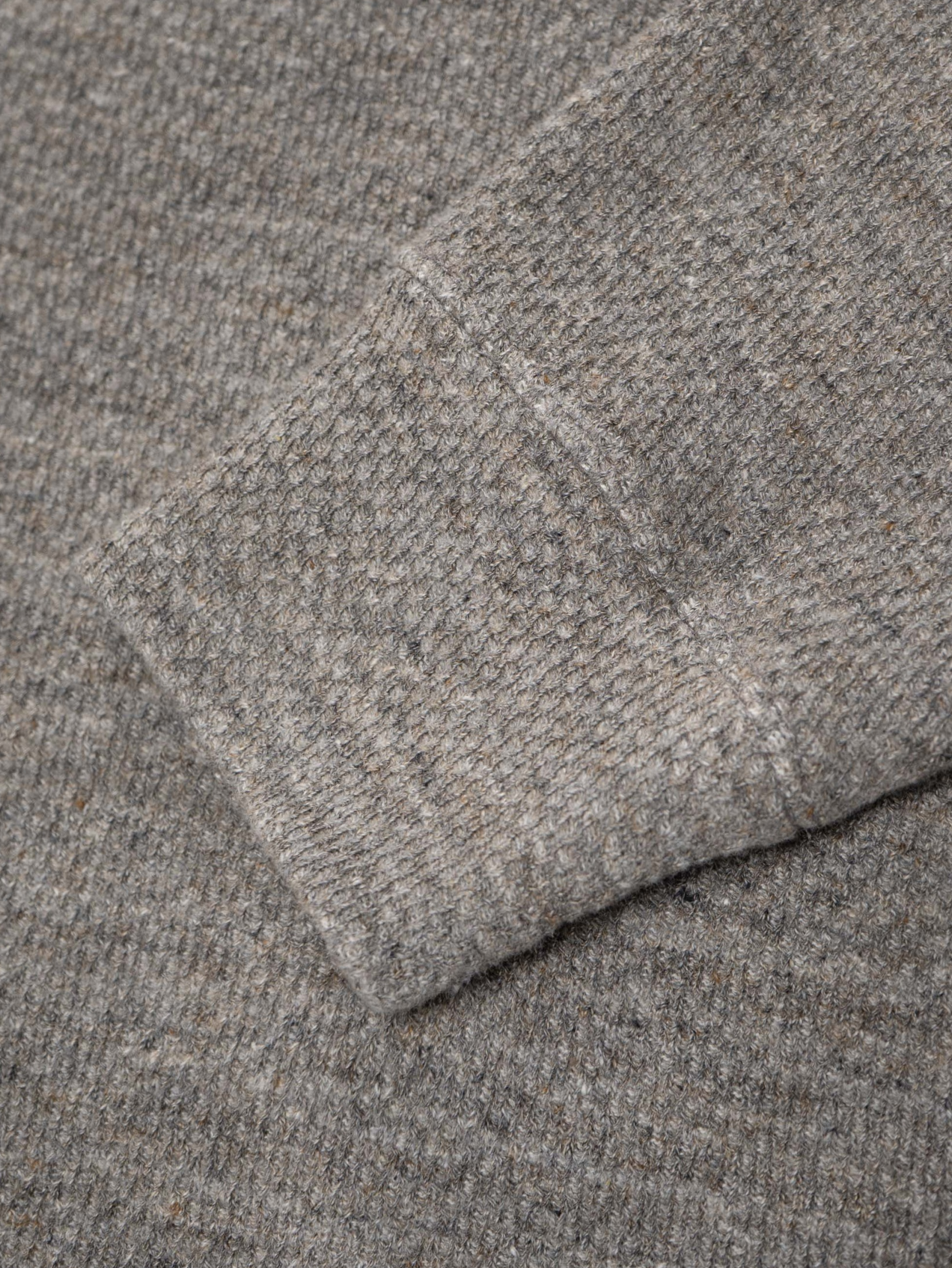 LW217-RAGLAN-THERMAL-GREY-MELANGE-03_clipped_rev_1.png