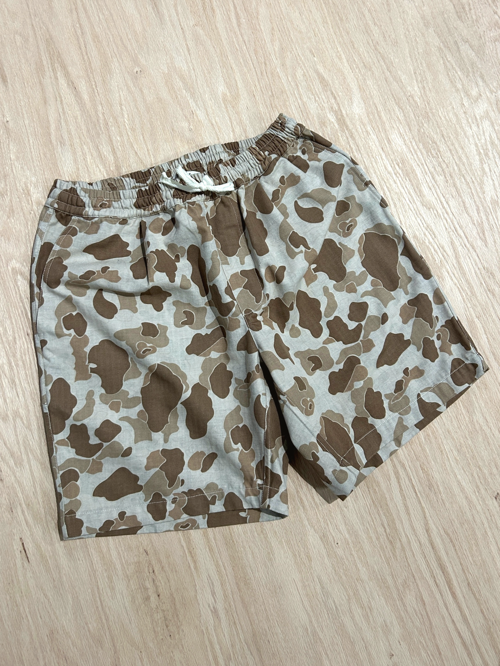 Drawstring Short in Brown Frogskin Camo — Guevel.co
