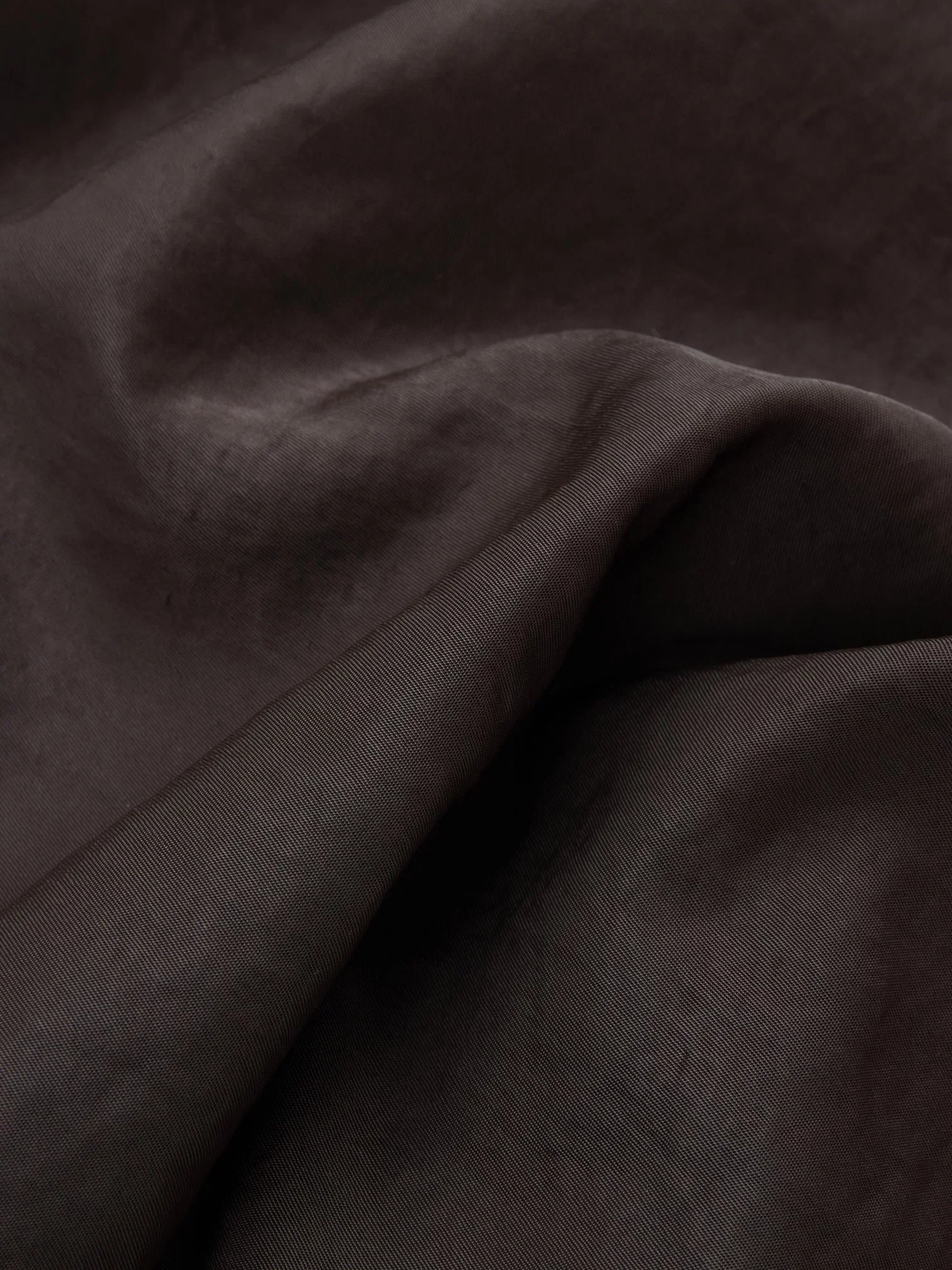 3S-12DEC25_FW26_CLUB_JACKET_BROWN_NYLON_D2.jpg.webp