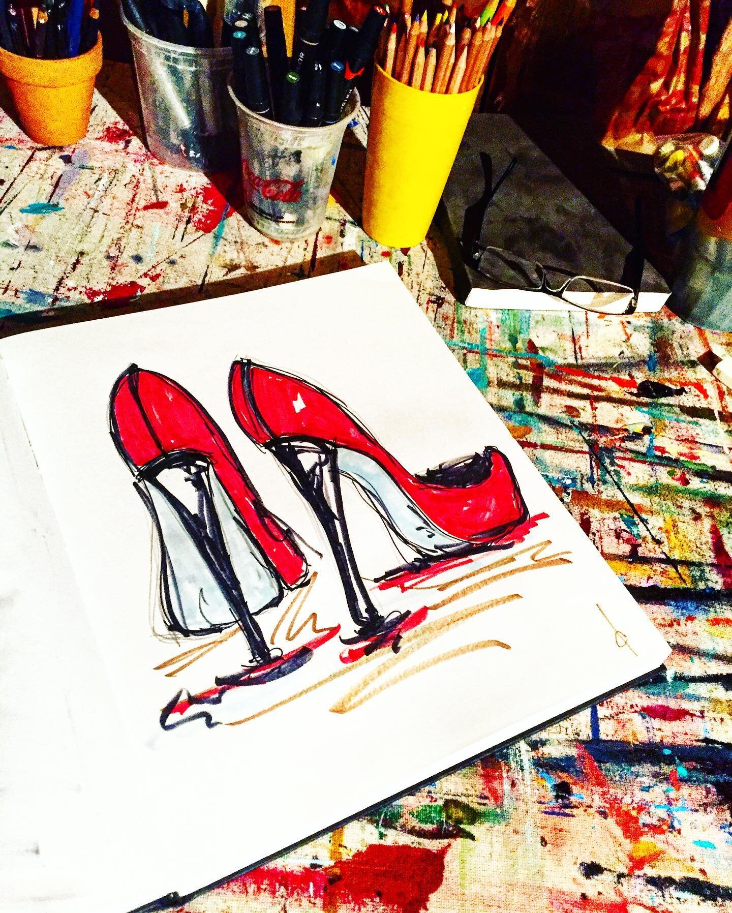many moons ago was ask to do a few fashion sketches for the client to use&hellip;..

#fashion #fashionstyle #shoes #art #figurativeart #tbt #❤️ #love #artwork #fineart #modernart #contemporaryart #contemporarypainting #instaart #abstractart #streetar