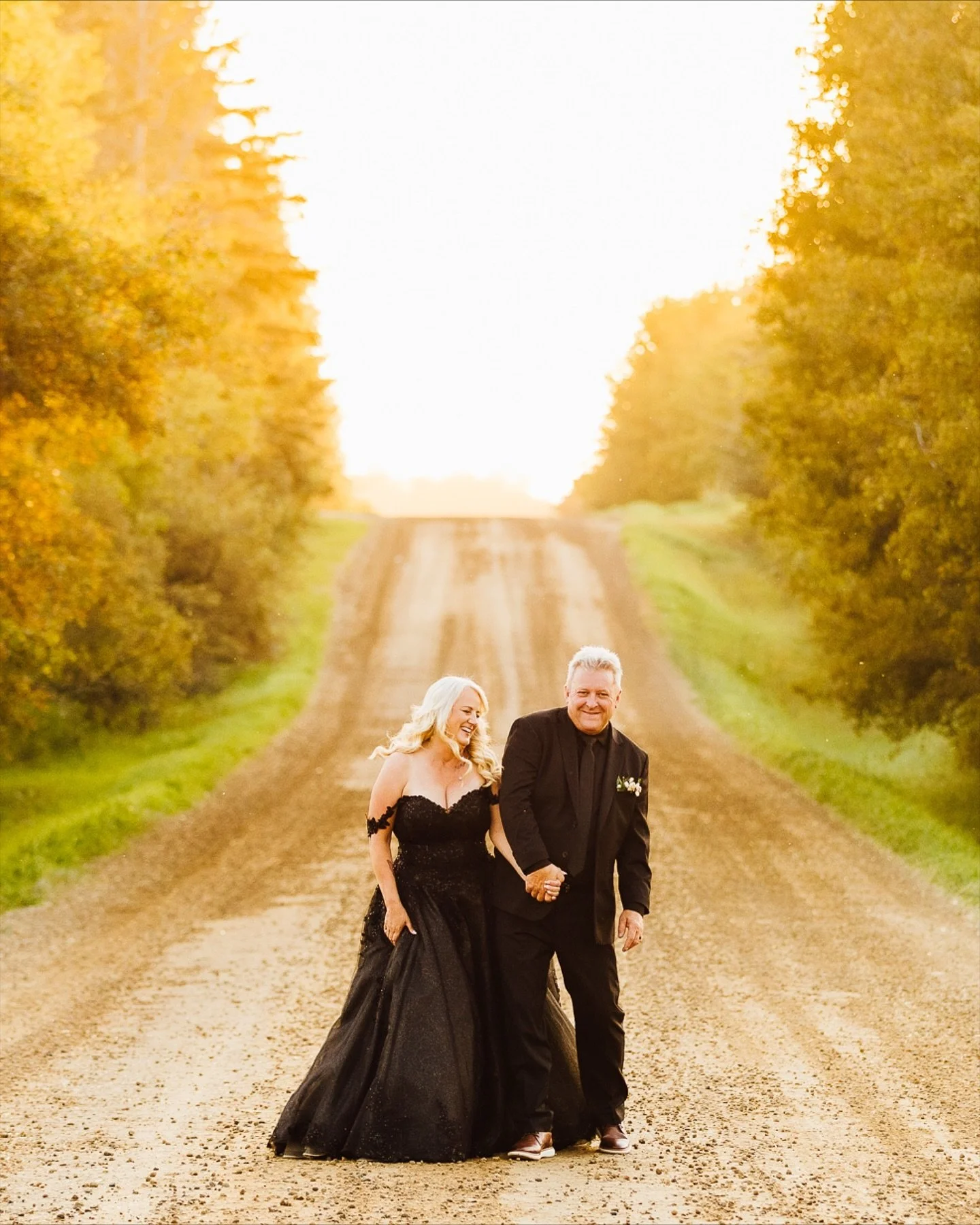 If you can sneak away from your reception for 15 mins to capture those golden hour portraits I promise you it&rsquo;s worth it! 😍

Venue - @52northvenue 
Florals - @stems_reddeer 
Videographer - @kevinmfilms 
DJ - @klaytateproductions 
Officiant - @