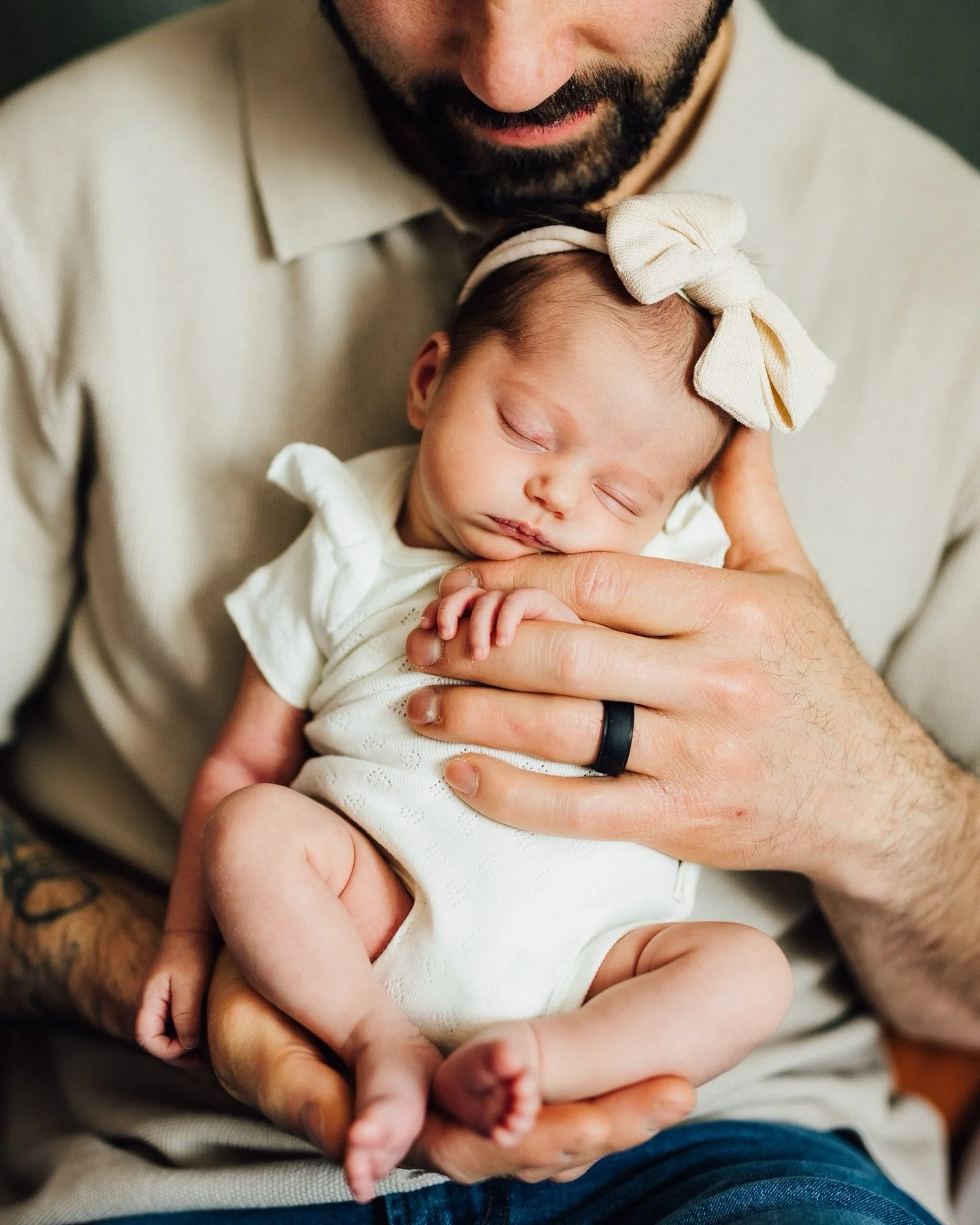The sweetest newborn session for some of my dearest clients, I truly have the best &lsquo;job&rsquo; in the world!!! Thank you so much for continuing to choose me to photograph your beautiful family @smelliott27 🥹