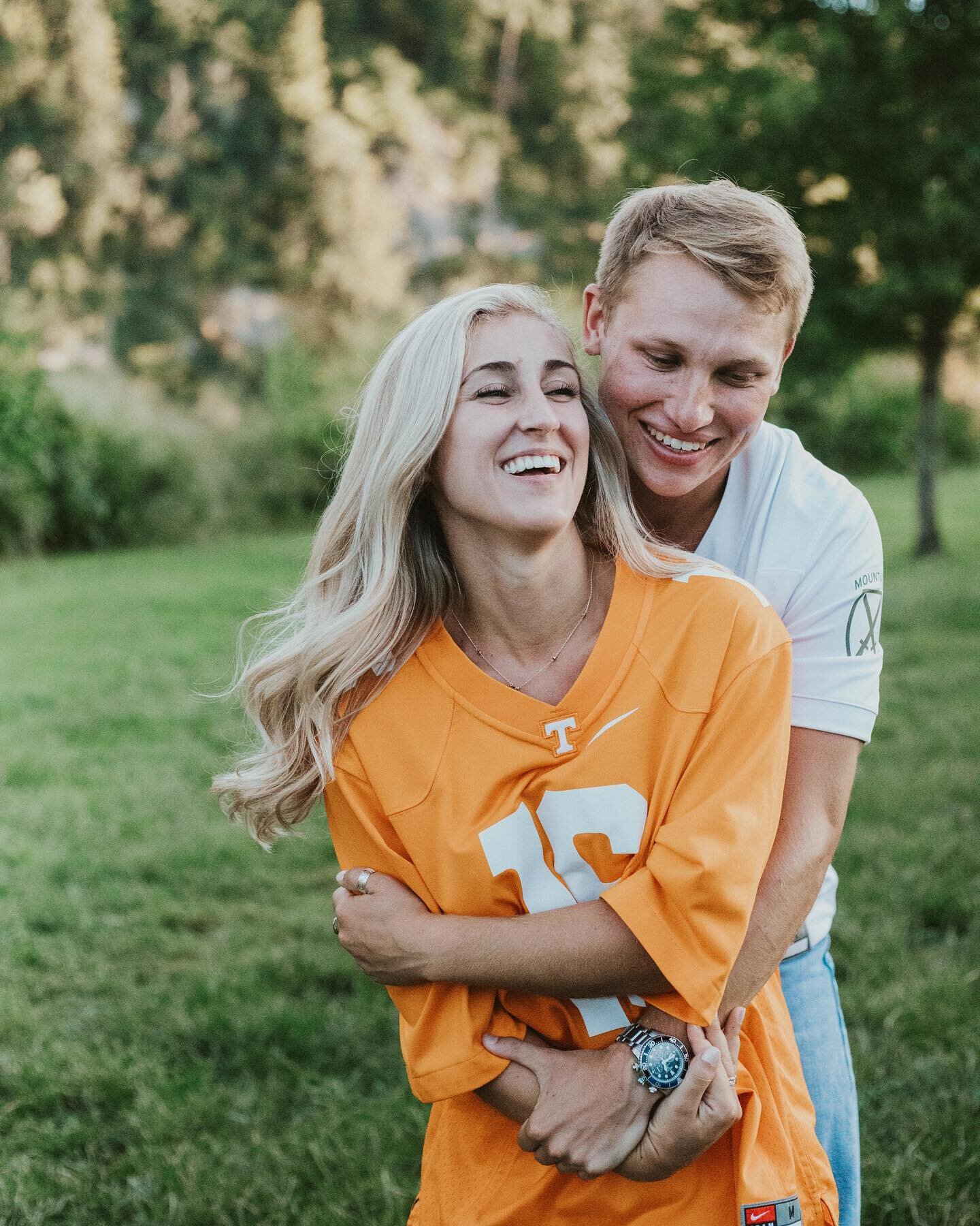 Now that we&rsquo;re getting back into the swing of football I figured it would be a good time to share these! Fun fact, I&rsquo;m a huge Tennessee Vols fan.

These just make my heart happy. Loren is a long time friend of mine. She&rsquo;s got a heart of gold and is an all around amazing person. I had never met Will before, but I knew he had to be pretty incredible to be with Loren. You guys. These two just made me melt 😍
-
-
-
-
#dcweddingphotographer #dcwedding #annigrahampresets #dcportraitphotographer #mdportraitphotographer #mdweddingphotographer #vaweddingphotographer