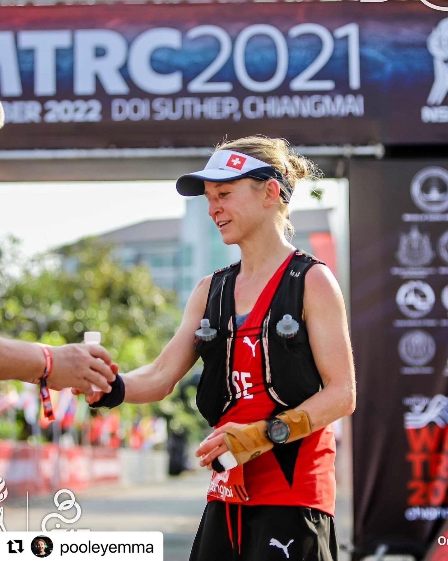 Proud coach moment 😊Congrats to #teamhp3 coached athlete @pooleyemma  for a superb performance at the world mountain &amp; trail running champs&rsquo; - having fun and smiling is what it&rsquo;s all about (even when held together with sticky back pl
