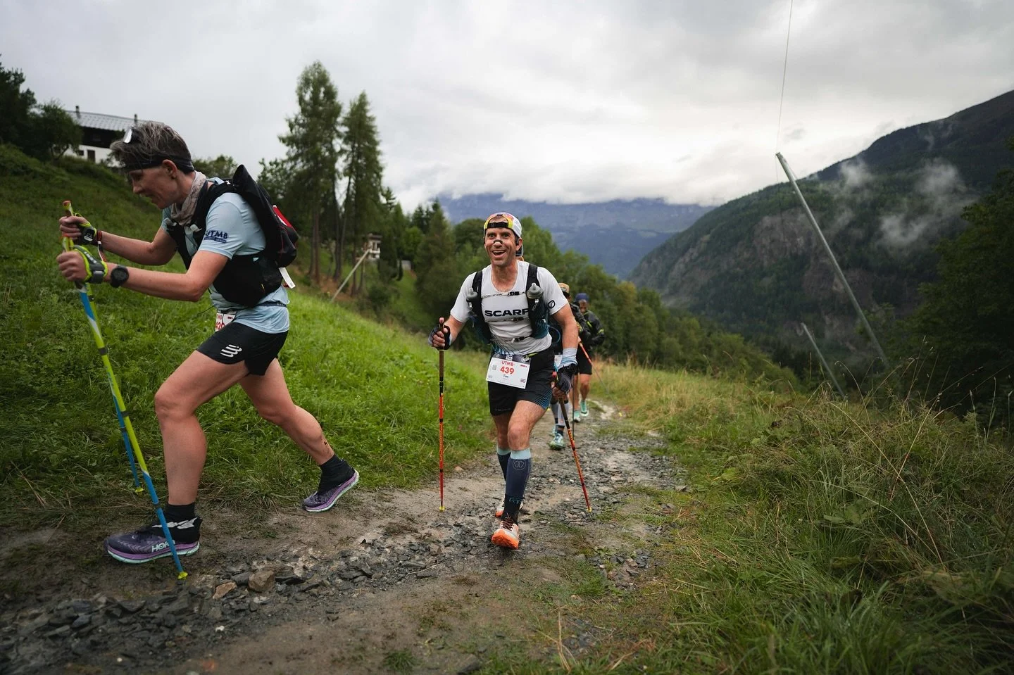 Early on I was certainly enjoying the &lsquo;British&rsquo; weather at #UTMB 😂 and loving the amazing crowd support.  My face was more tired than my legs from all the smiling ☺️ 

#scarpa #scarpaspa #scarpaUK #NoPlaceTooFar #ScarpaRun#scarpaathlete 