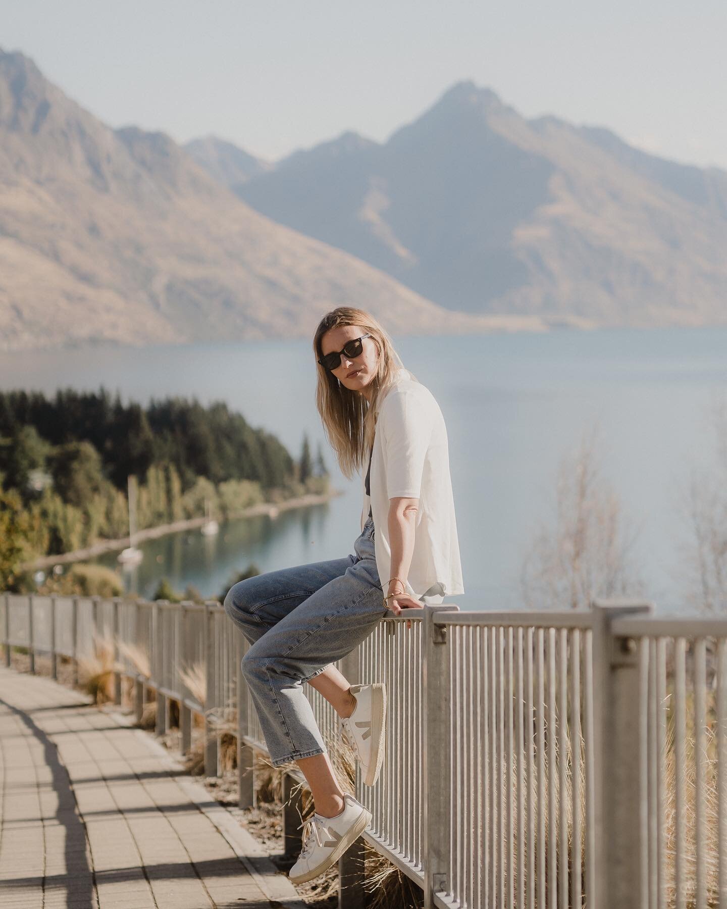 Five star views everywhere you look and I&rsquo;m enjoying them in my new looks from @BananaRepublicAustralia. Whether you&rsquo;re taking a cruise on the TSS Earnslaw, hopping to vineyards in Gibbston Valley or sipping champagne from the top of the 