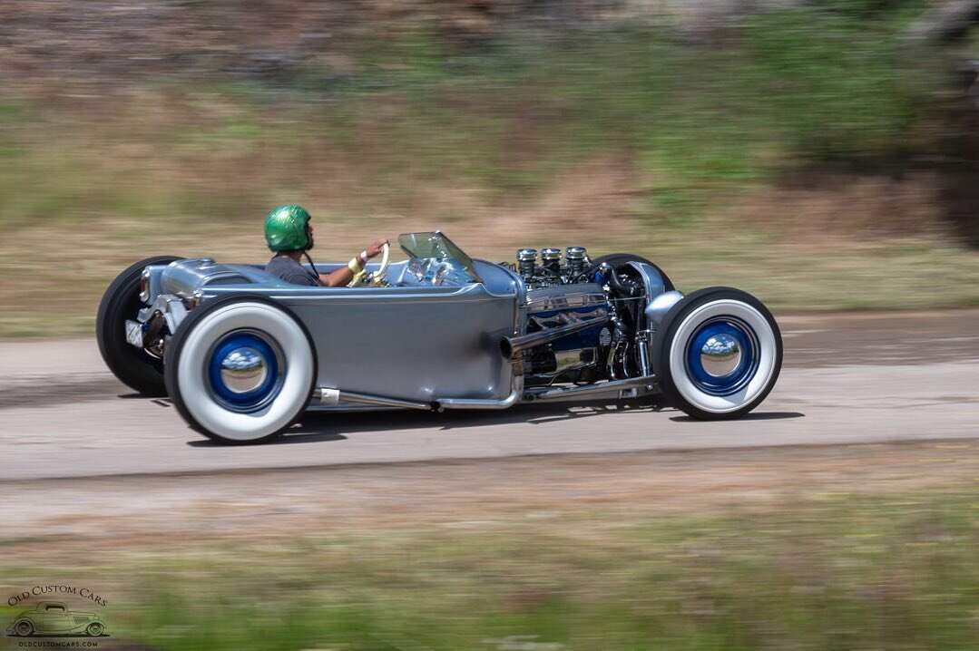 Unique is an understatement, such a great build - 1929 Chevy Roadster - RPM Barona Drags
-
.
.
.
.
.
.
. 
#chevy #hotrod #roadster #americancar #oldcars #kustom #oldschoolcars #hotrodder #kustomkulture 
#americancar #rpmnationals #vintagecar #hotrodd