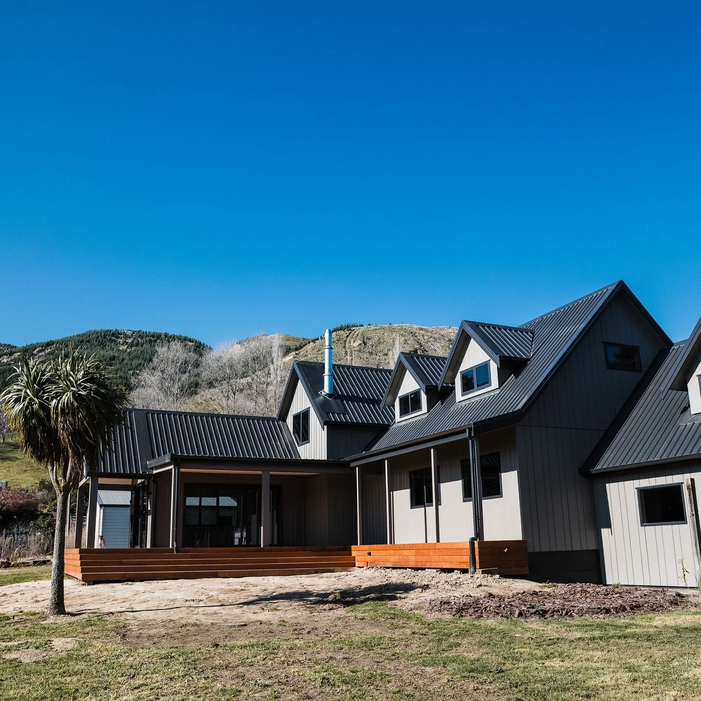 From tired to timeless, a full exterior reconsidered. Is your home living up to its full potential?

https://www.archint.co.nz/

#realestate #architecturedesign #housedesign #homegoals #development #modenhome #archıtecturelovers #renovations #realest