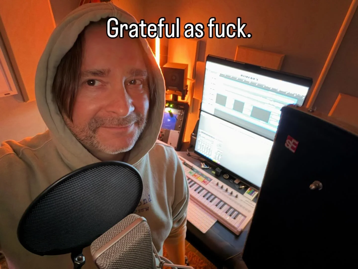 2025 has been a very interesting year. Some good things and some not so good things. But here we are, on the other side. Sailing towards a new horizon. Some lessons learned and pieces put back together again. For that I am grateful as fuck.

And now,